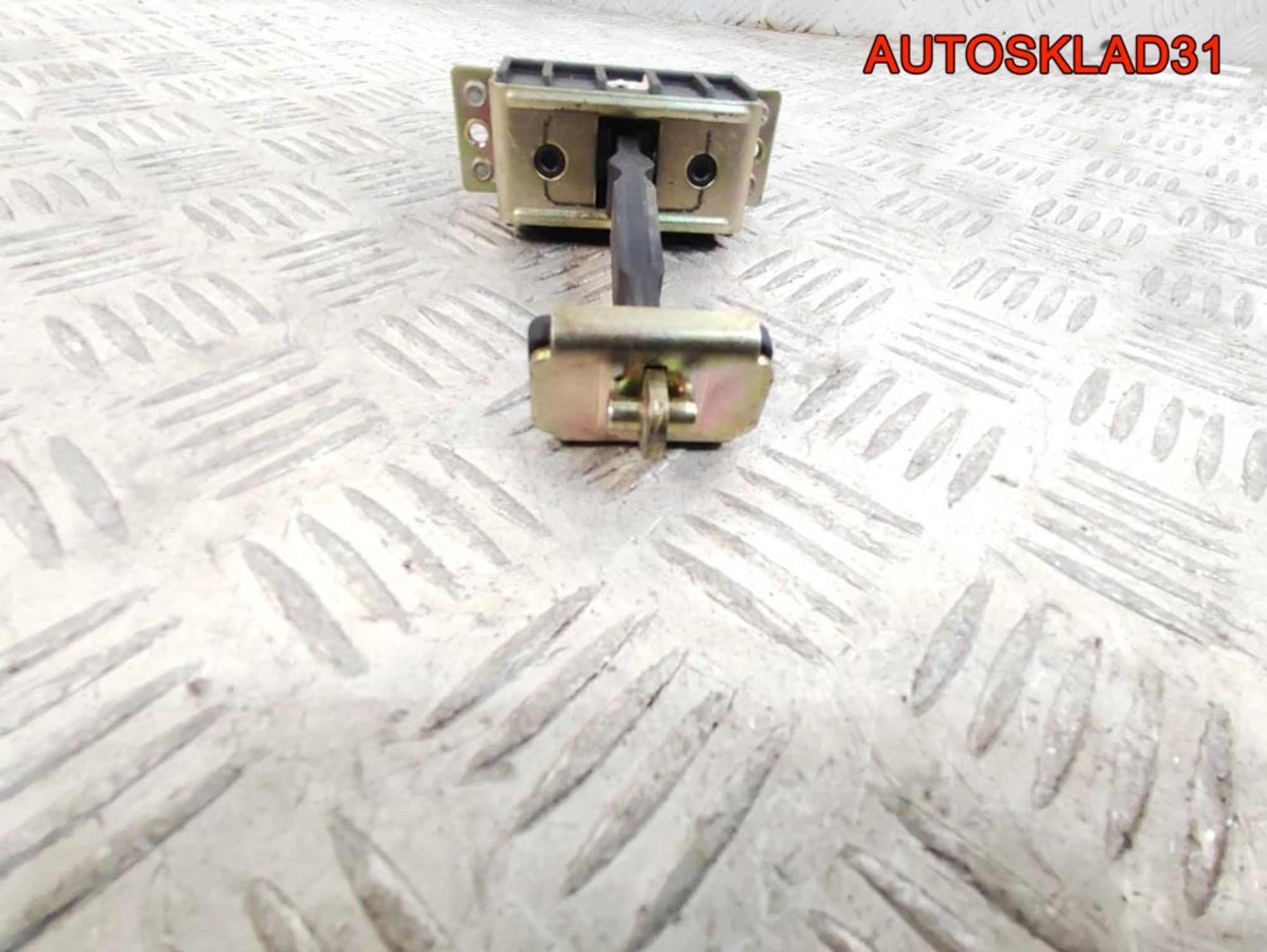 Ограничитель двери передней правой Mercedes W203, 1200 рублей, Дубовое