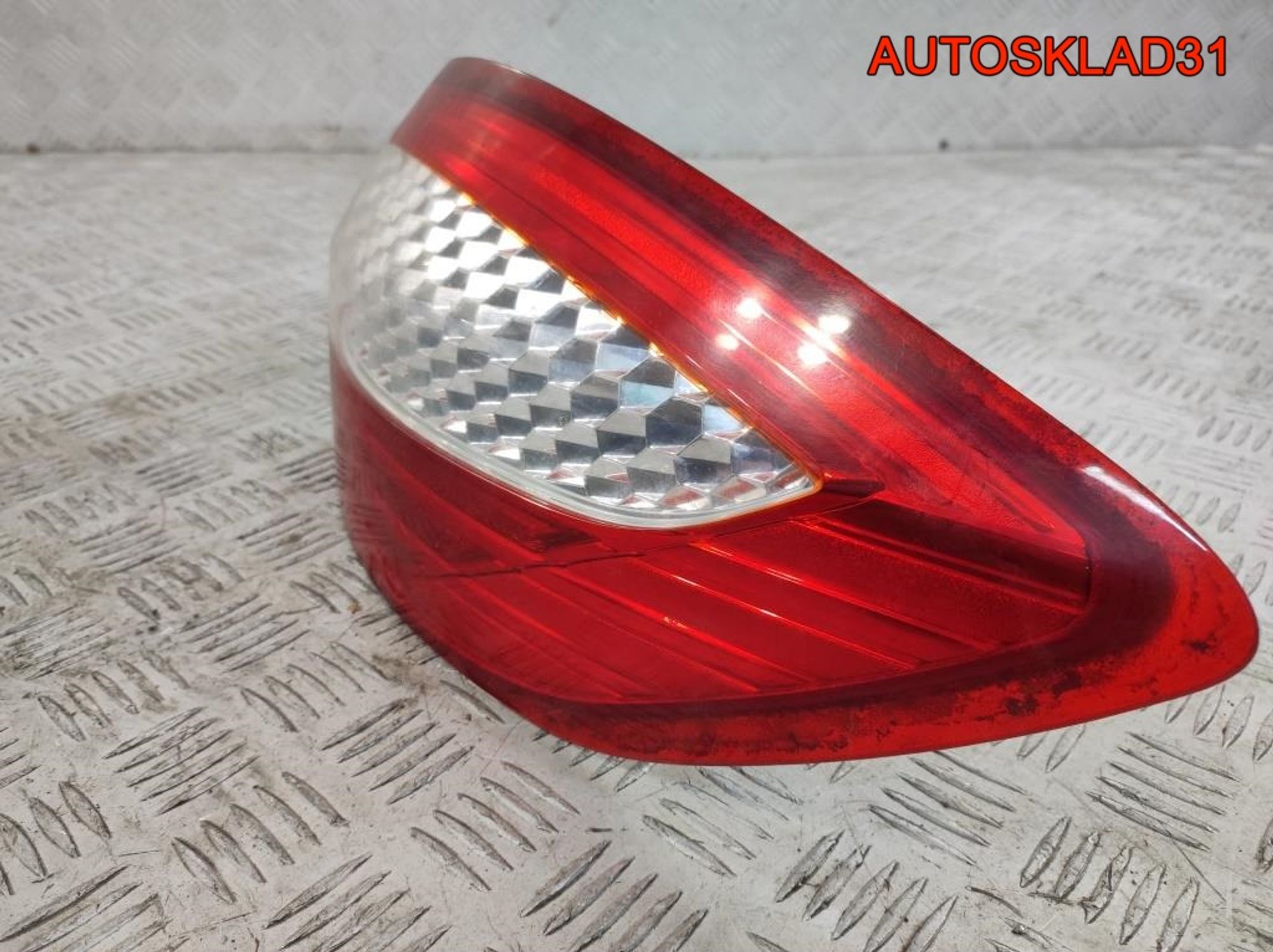 Фонарь задний наружный правый TYC Ford Mondeo 4 11B693012B Combi, 2000 рублей, Дубовое