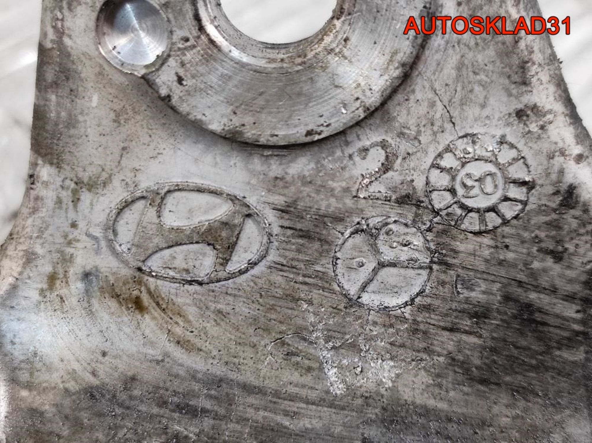 Кронштейн двигателя правый Hyundai Getz 1,3 G4EA 218401C300, 900 рублей, Дубовое