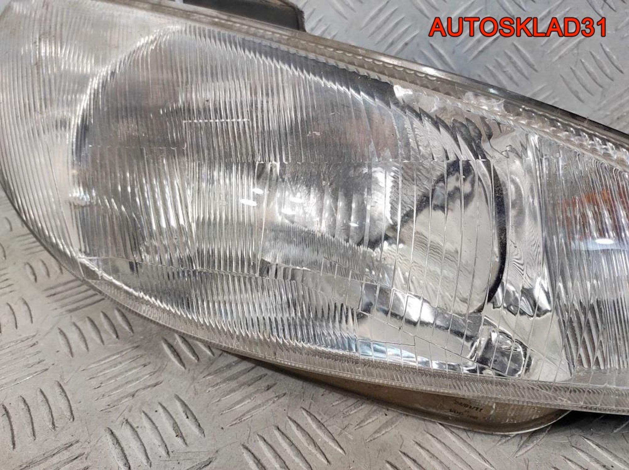 Фара правая Peugeot 206 89002770 Дорест, 4500 рублей, Дубовое