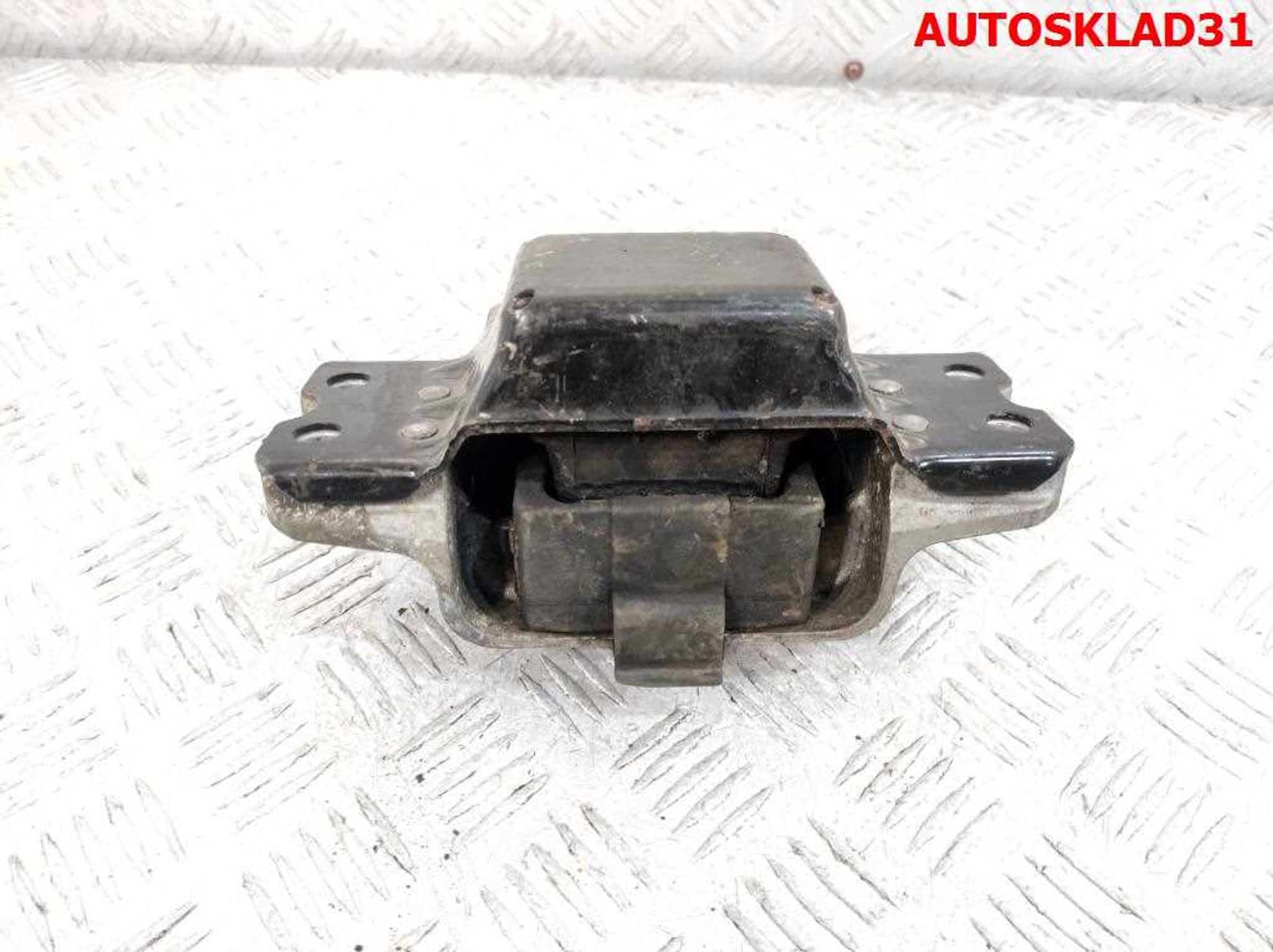 Опора МКПП левая Volkswagen Passat B6 3C0199555AA, 1800 рублей, Дубовое