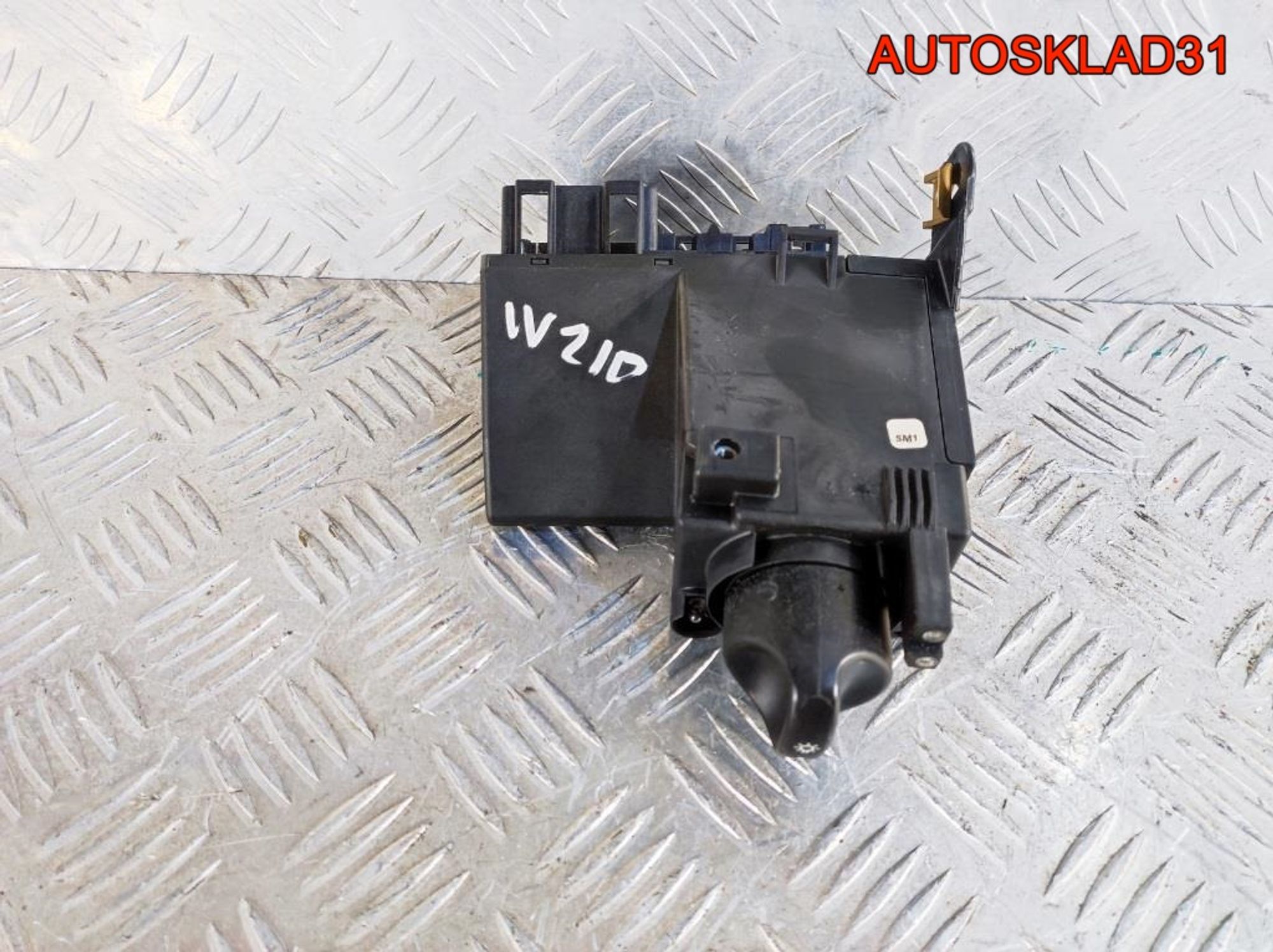 Переключатель света Mercedes-Benz W210 A2105451404, 5000 рублей, Дубовое
