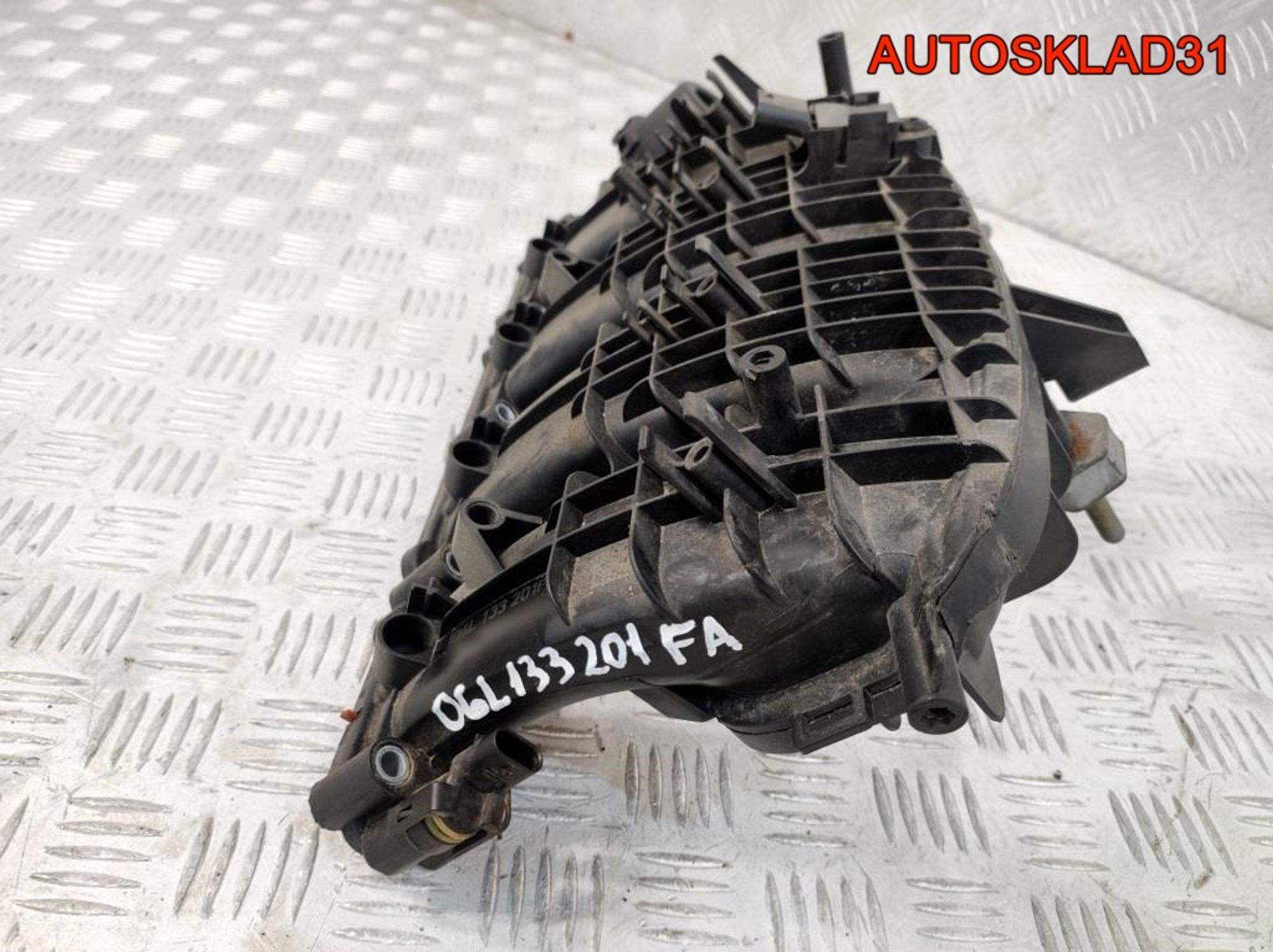 Коллектор впускной Audi A3 8V 2,0 Бензин 06L133201FA, 15300 рублей, Дубовое