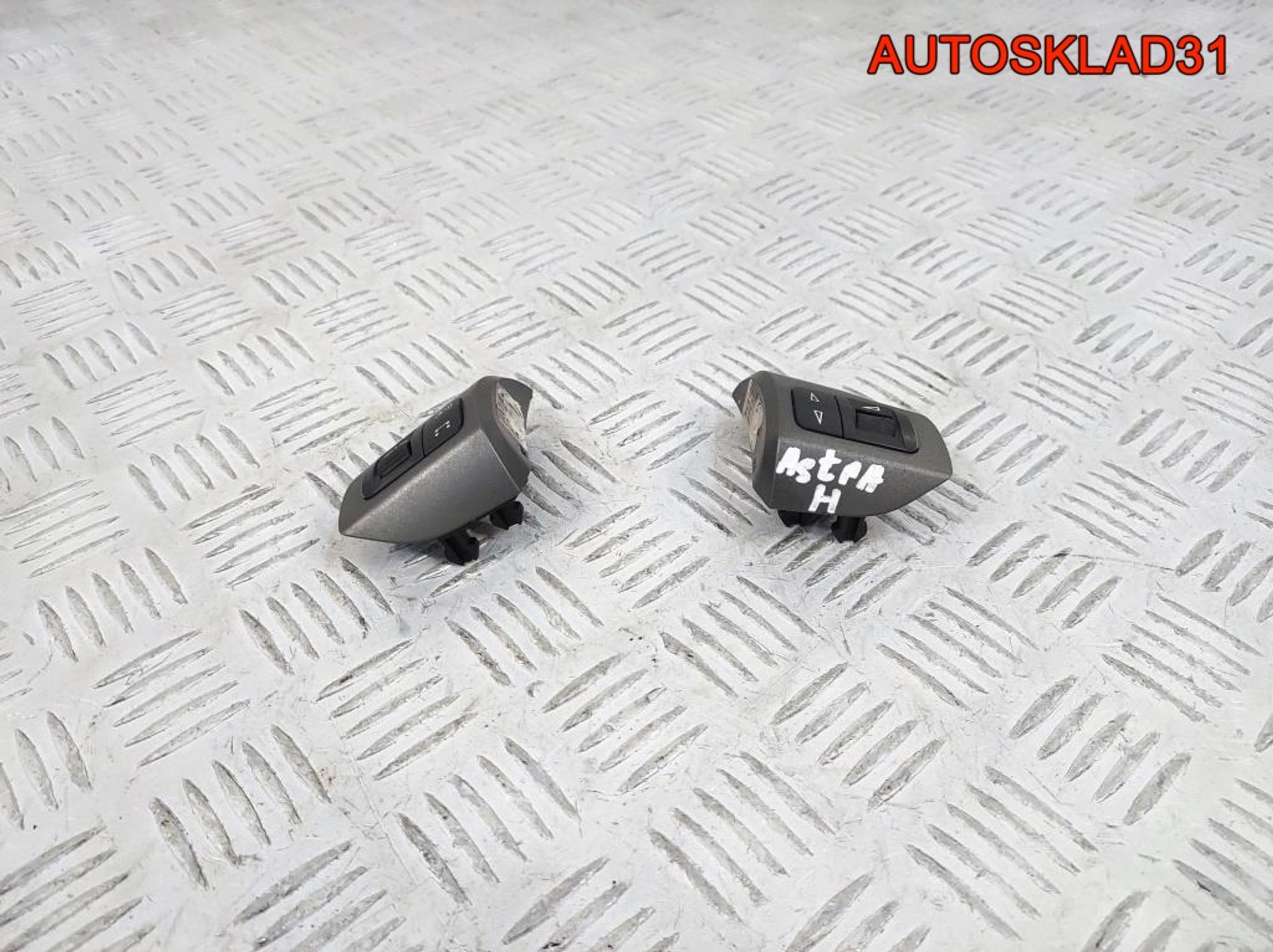 Кнопка в мультируль Opel Astra H 13126750, 1300 рублей, Дубовое