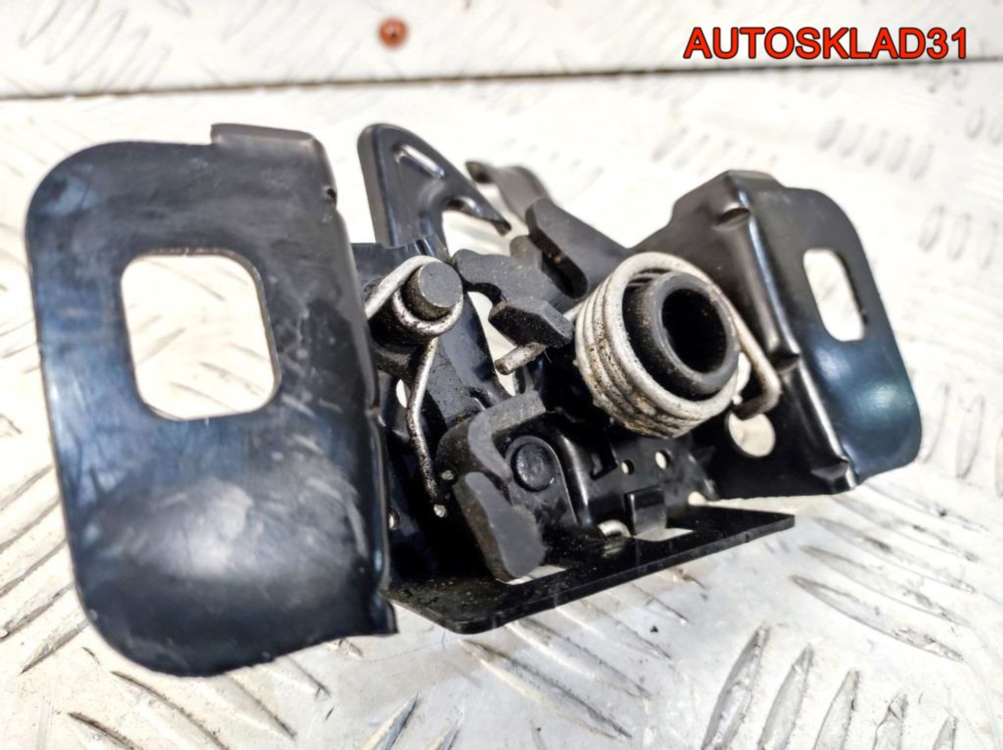 Замок капота Opel Astra J  13312134, 1300 рублей, Дубовое