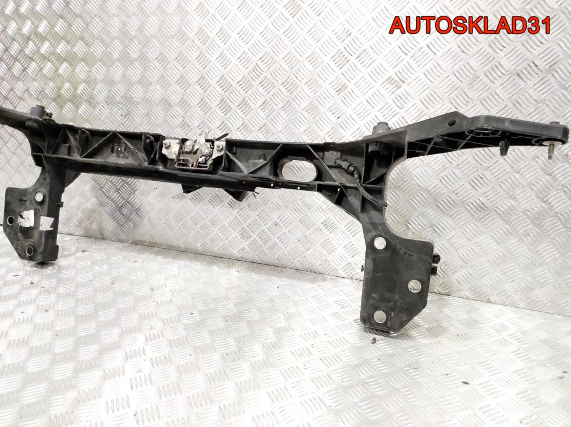 Панель передняя Renault Clio 3 8200290143, 2000 рублей, Дубовое