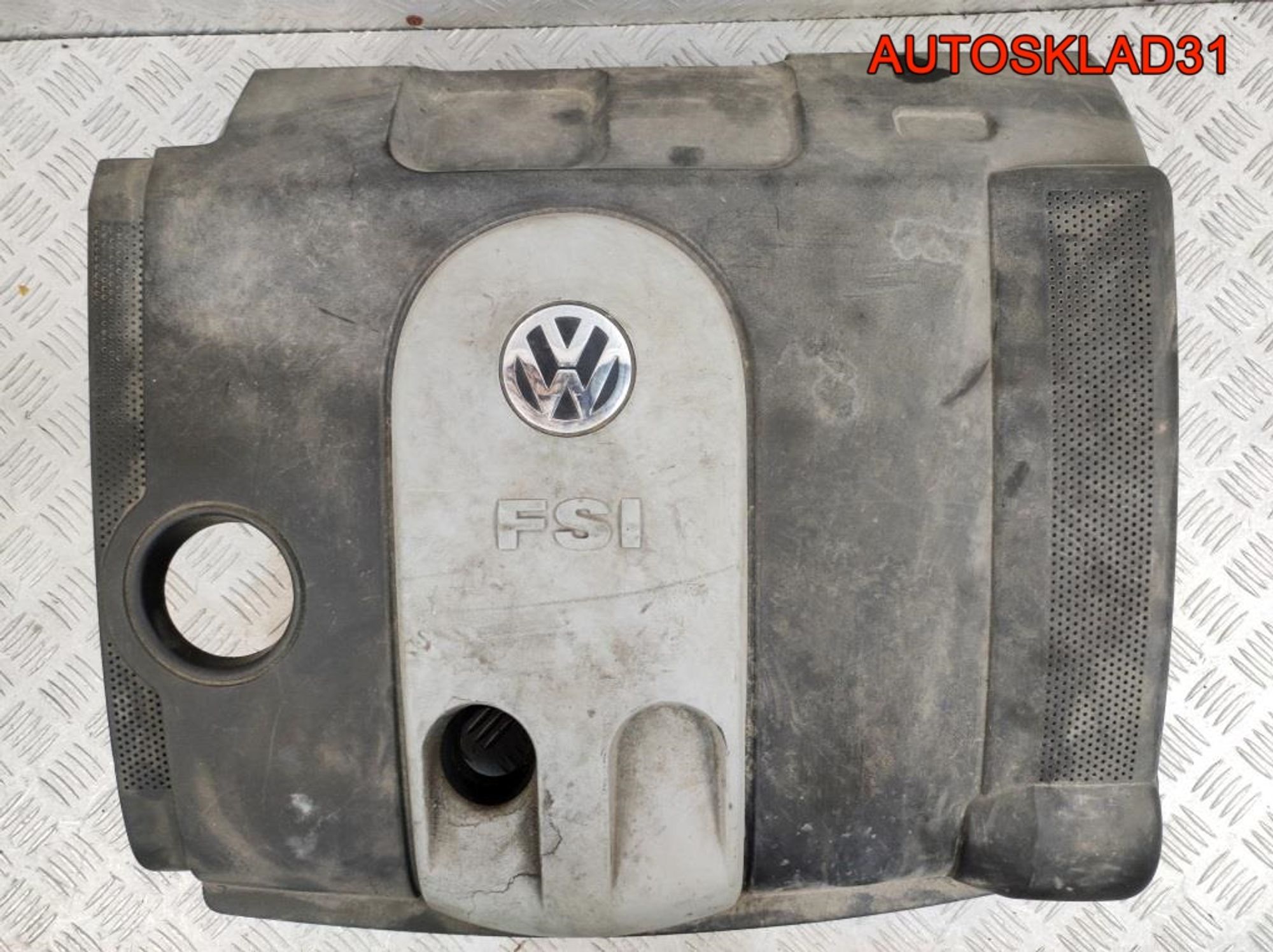 Корпус воздушного фильтра VW Passat B6 03C129607N, 4100 рублей, Дубовое