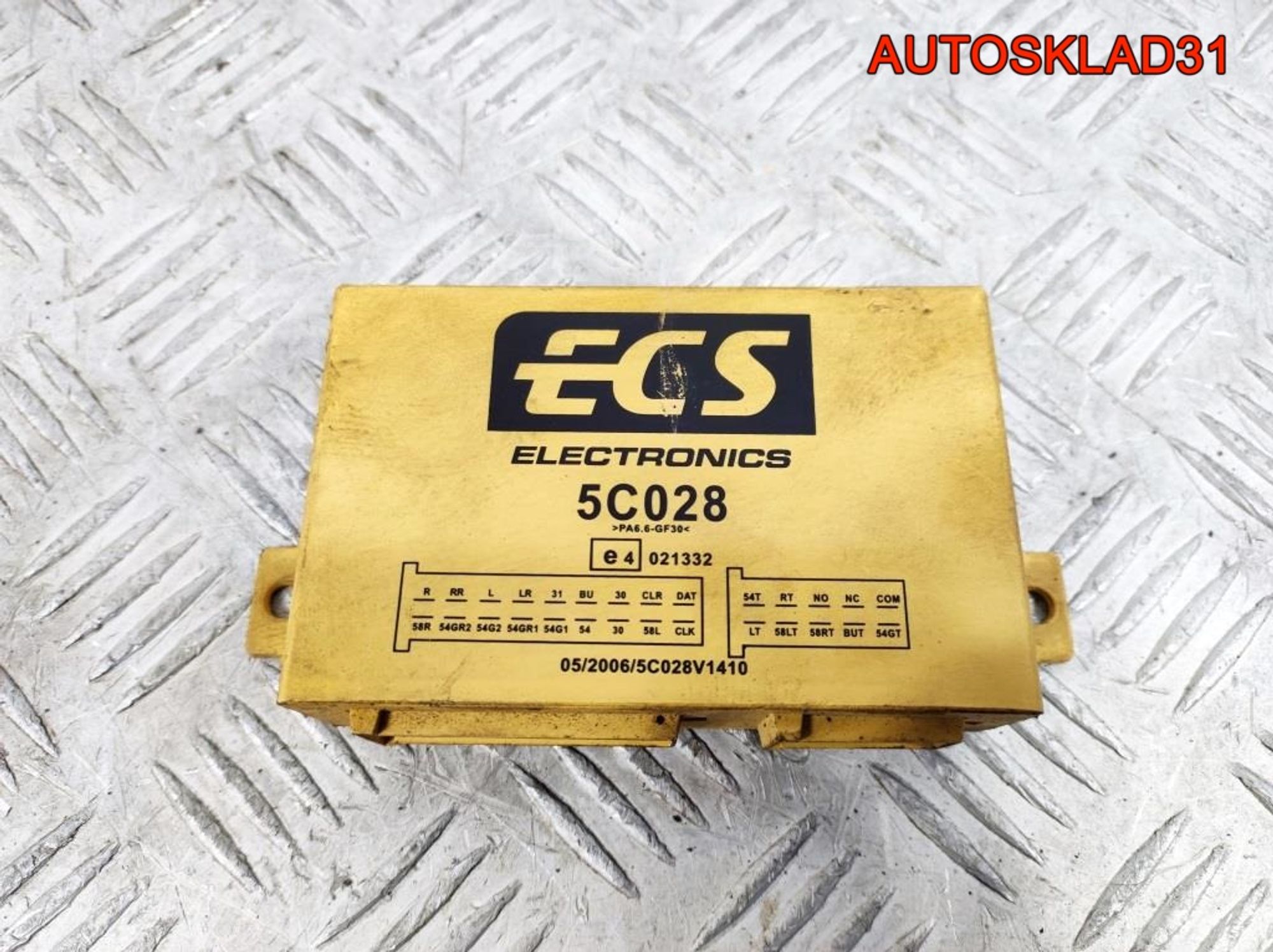 Блок Фаркопа Mitsubishi Pajero 4 5C028V1410, 8100 рублей, Дубовое