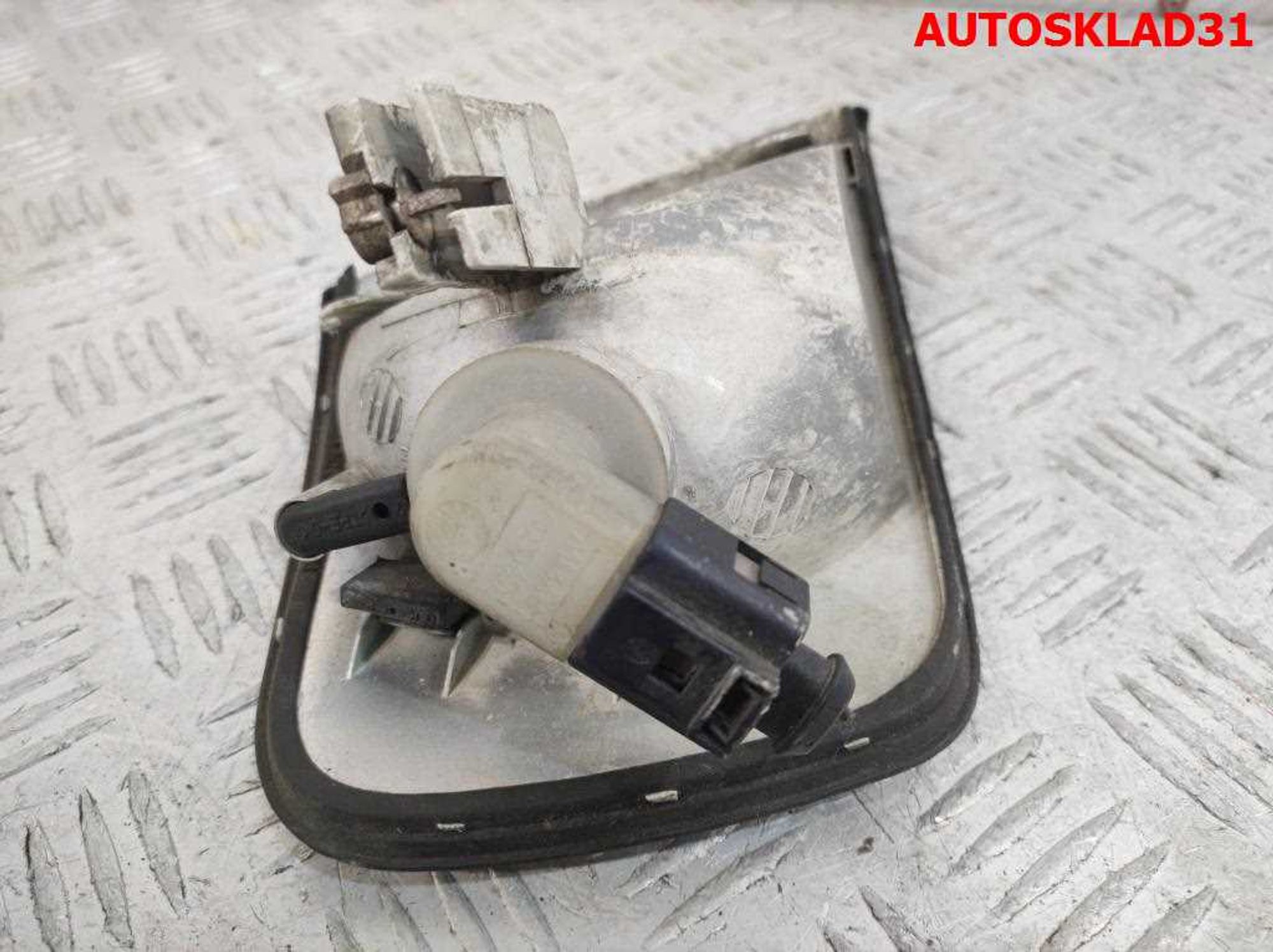 Указатель поворота левый белый Audi A3 8L0953049, 900 рублей, Дубовое