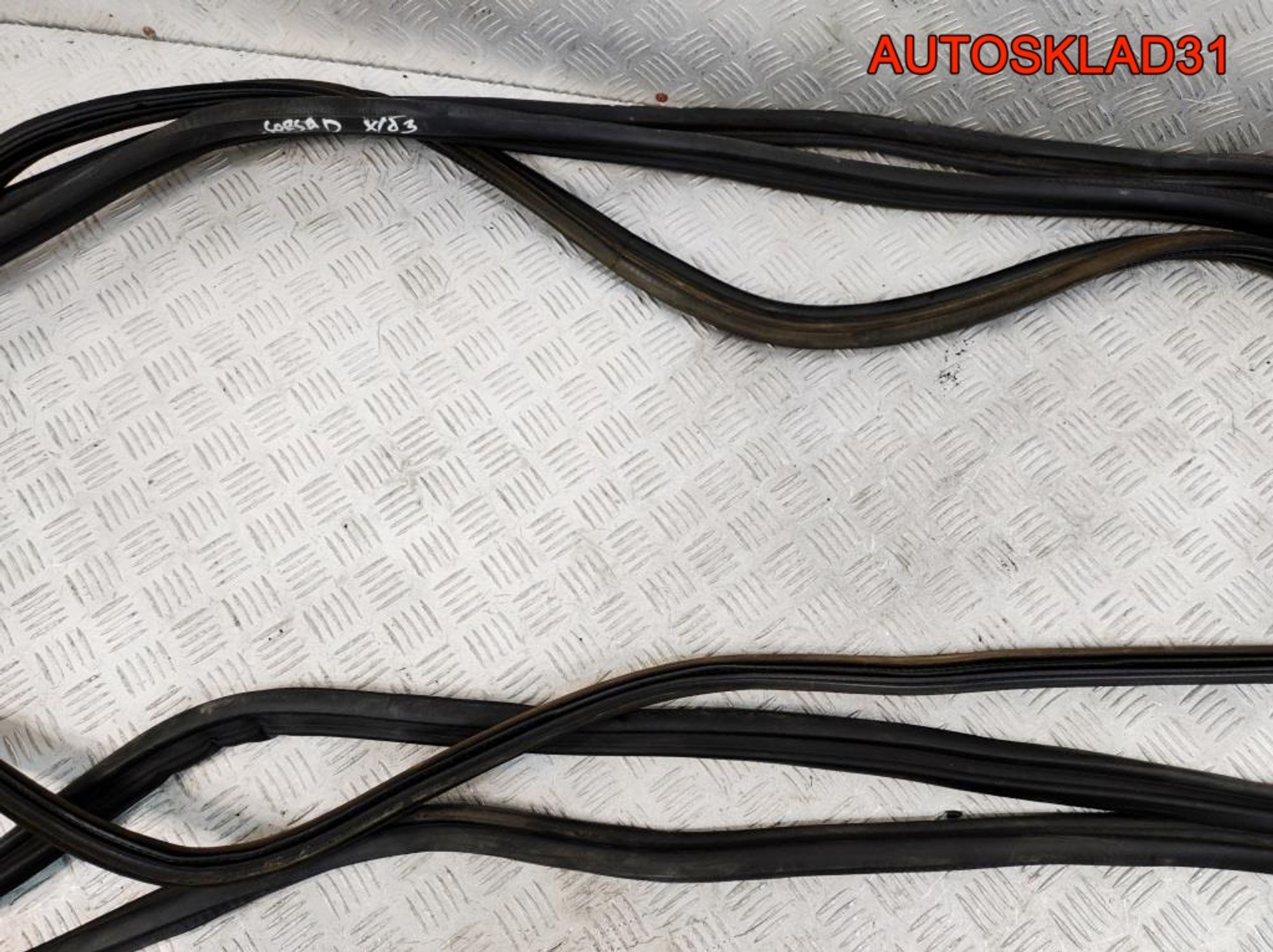 Уплотнитель двери Комплект Opel Corsa D Купе, 2700 рублей, Дубовое