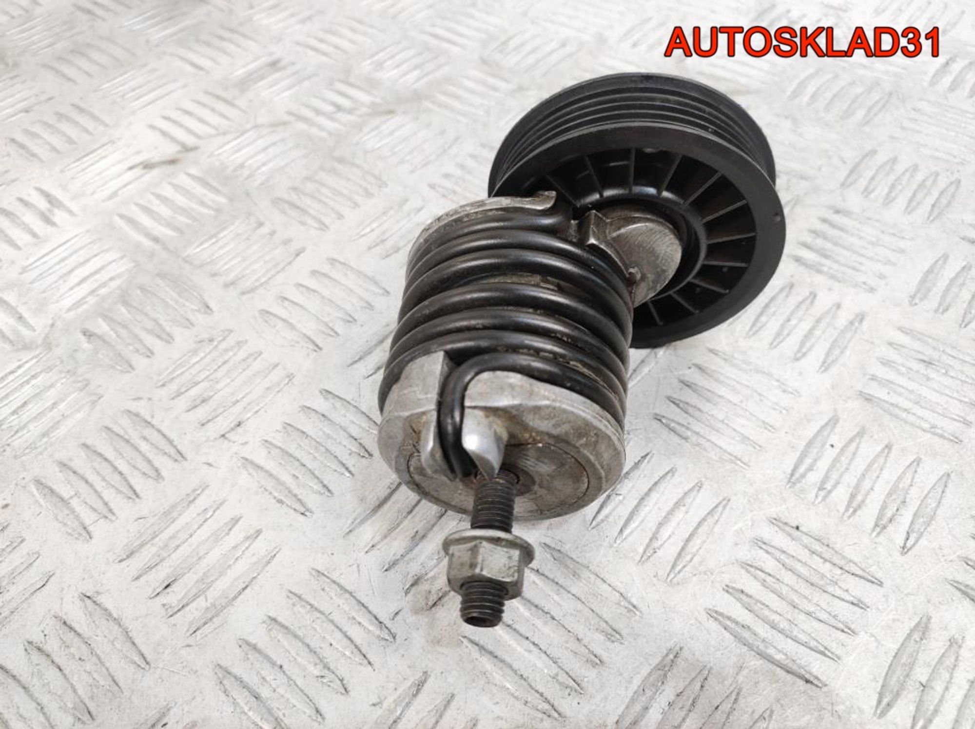 Натяжитель ремня VW Passat B5 1,9 дизель 028903315M, 500 рублей, Дубовое
