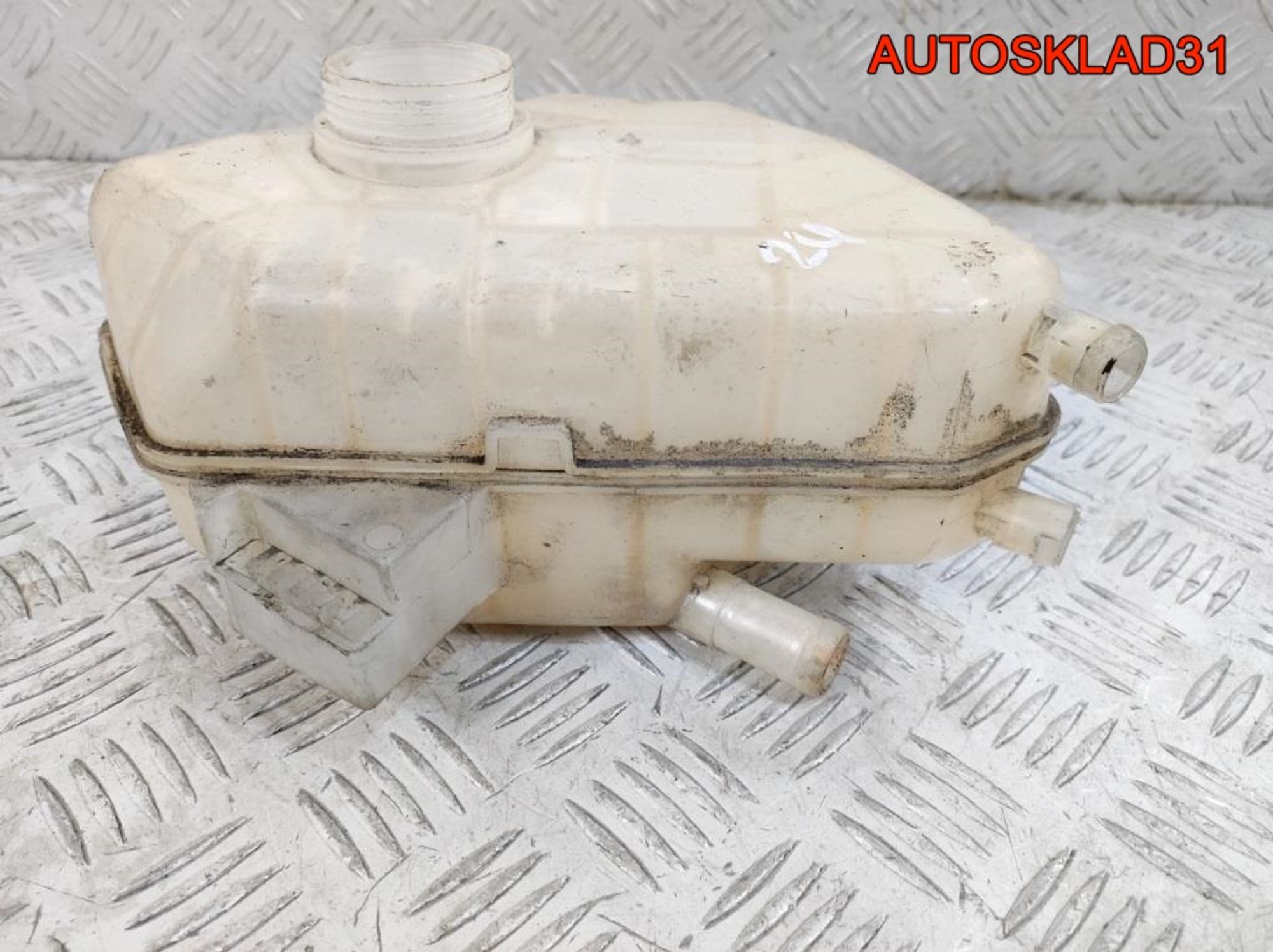 Бачок расширительный Ford Fiesta 6 8V218K218B, 1000 рублей, Дубовое