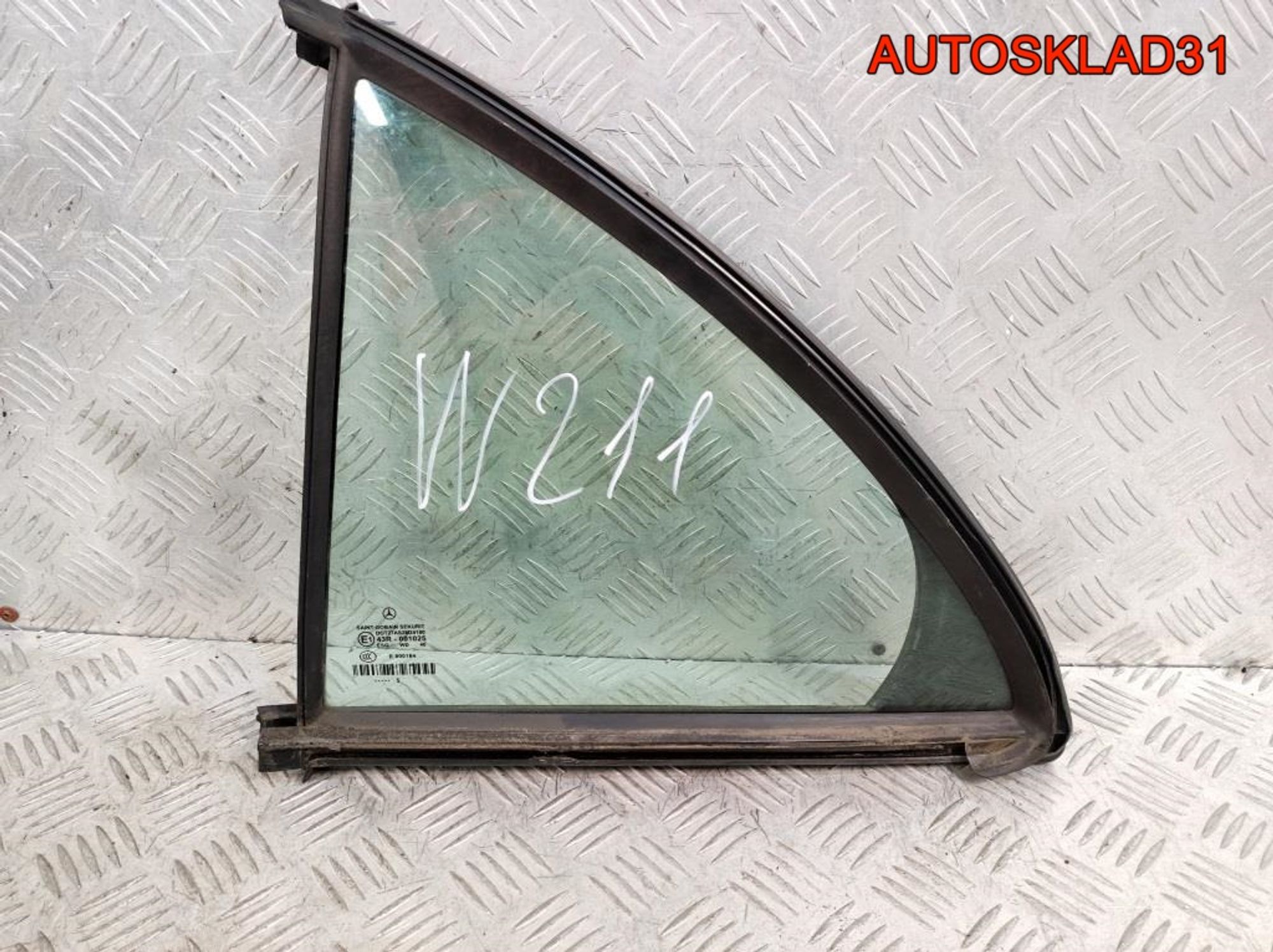 Стекло двери задней левой форточка Mercedes W211 A2117300155, 900 рублей, Дубовое