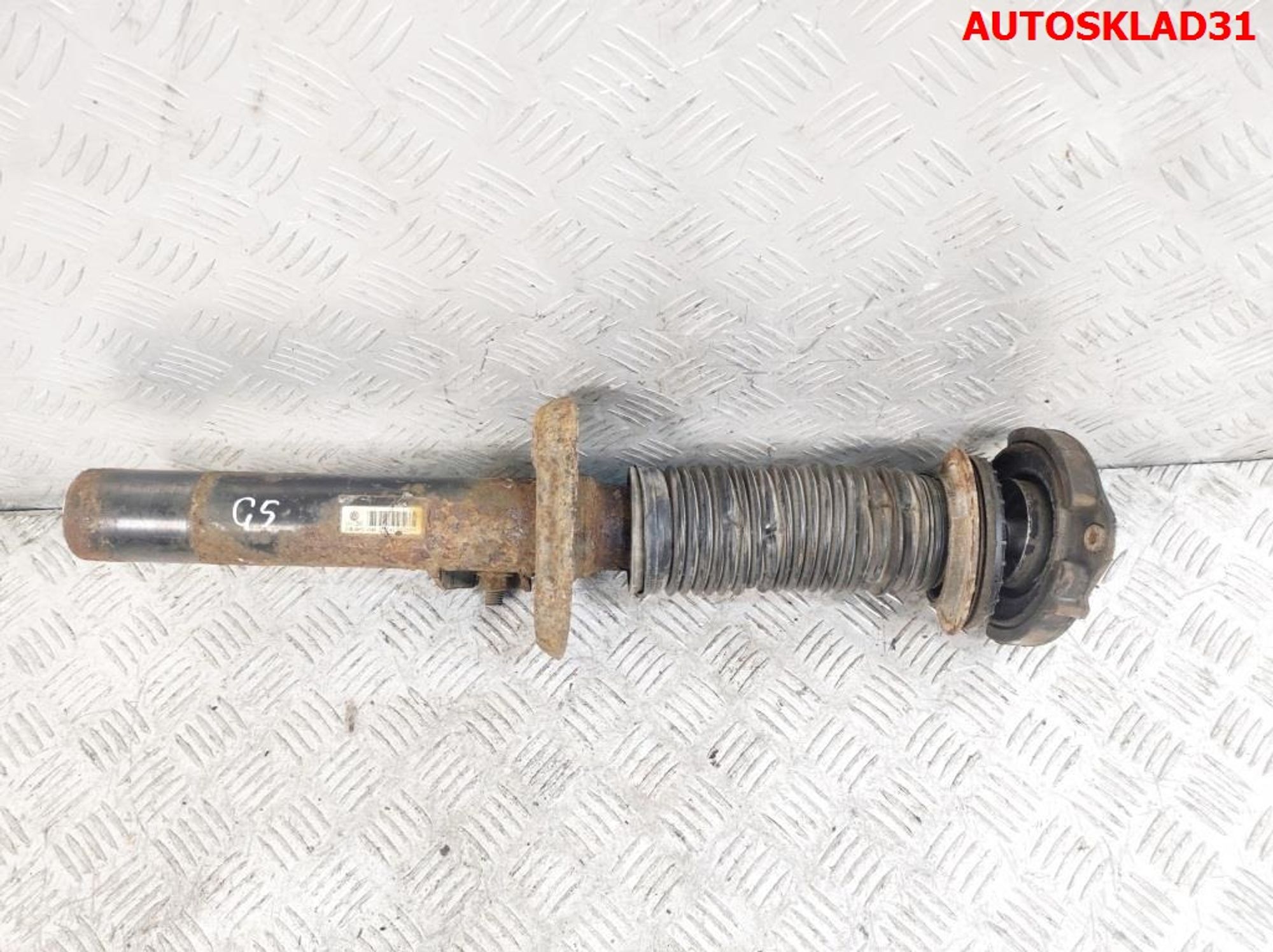 Амортизатор передний VW Golf 5 1T0413031FM, 1000 рублей, Дубовое