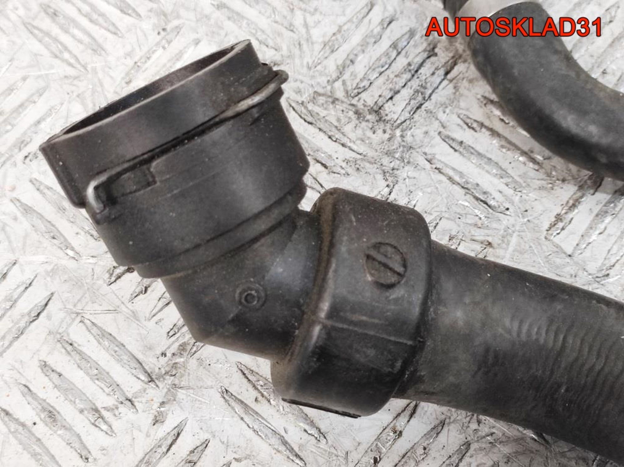 Патрубок радиатора VW Passat B5+ 1,9 Дизель 8D0121049H, 1500 рублей, Дубовое