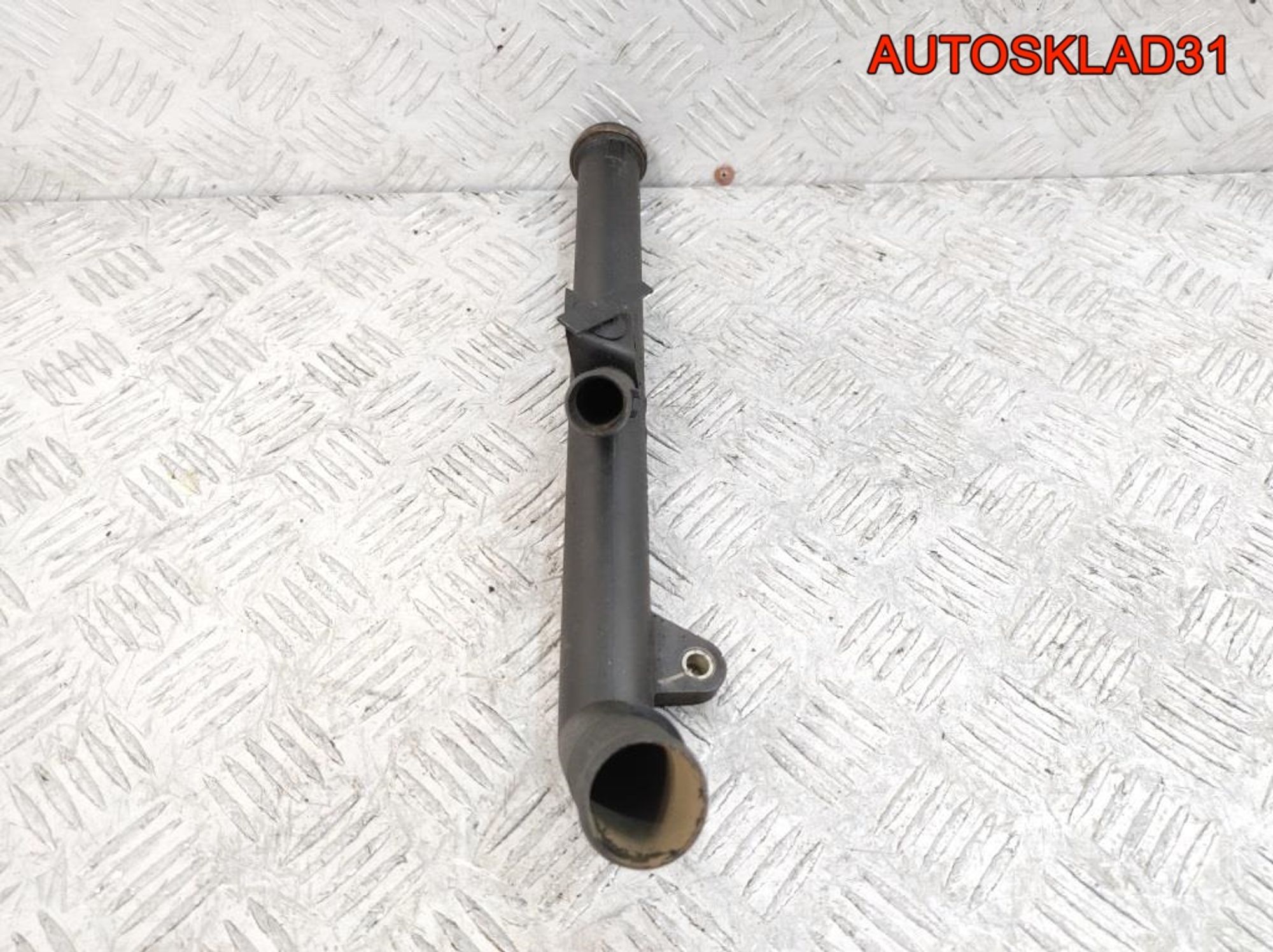 Трубка системы охлаждения Renault Megane 1 1.6 K4M Бензин 8200134513, 1000 рублей, Дубовое