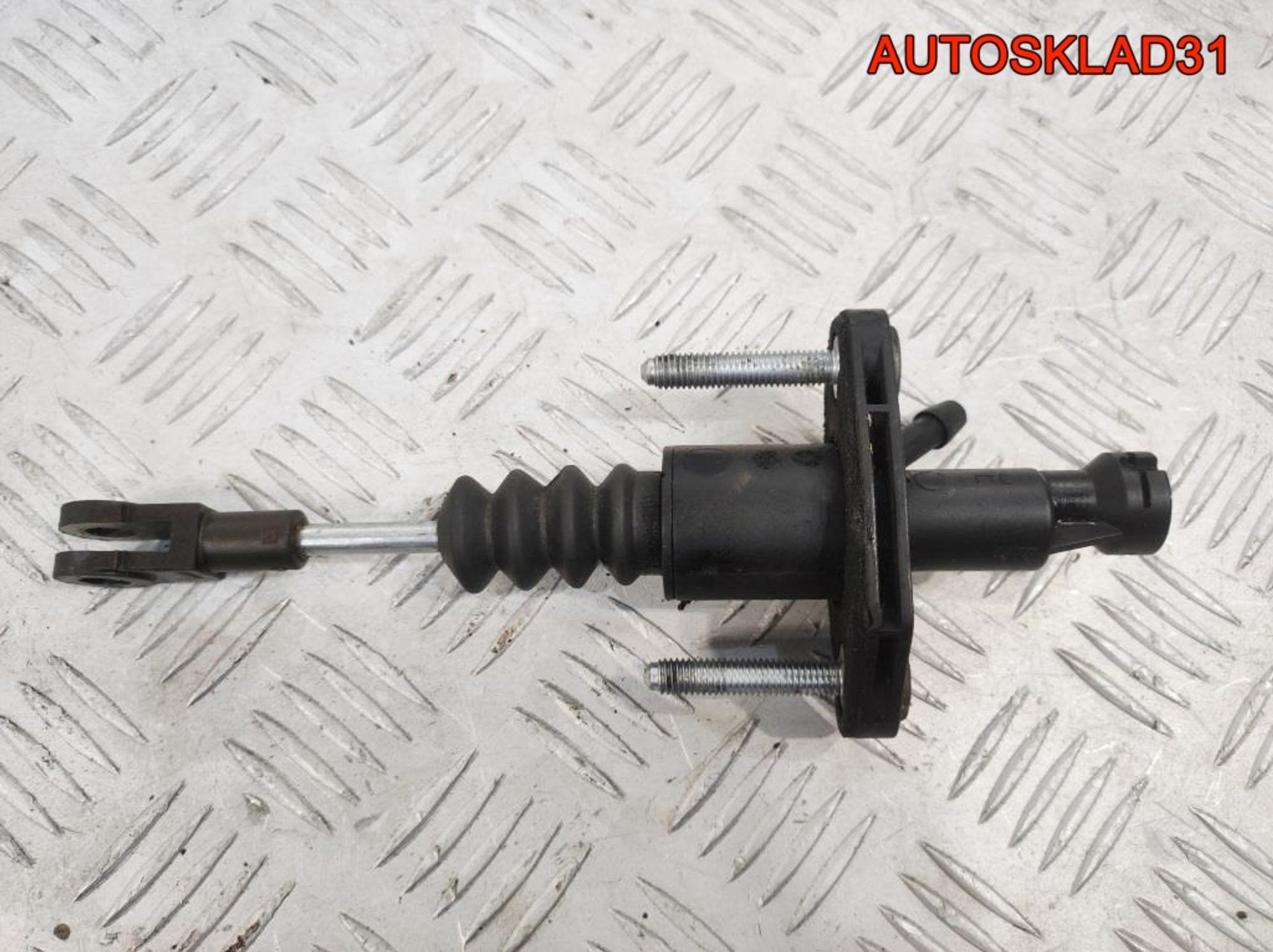 Цилиндр сцепления главный Opel Astra G 90523769, 2000 рублей, Дубовое