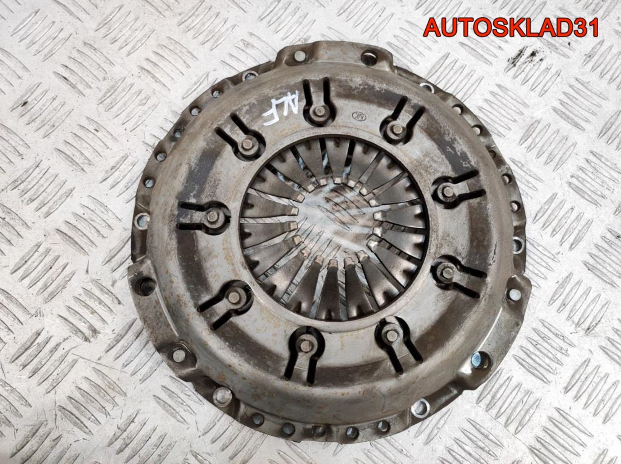 https://ycs.partsauto.market/partsauto-images/thmbs/userImages/edda01b21c13eaa6671738306aa09410/part/d735accf-591d-4221-93eb-01f3f3381024_1781617247523.jpg