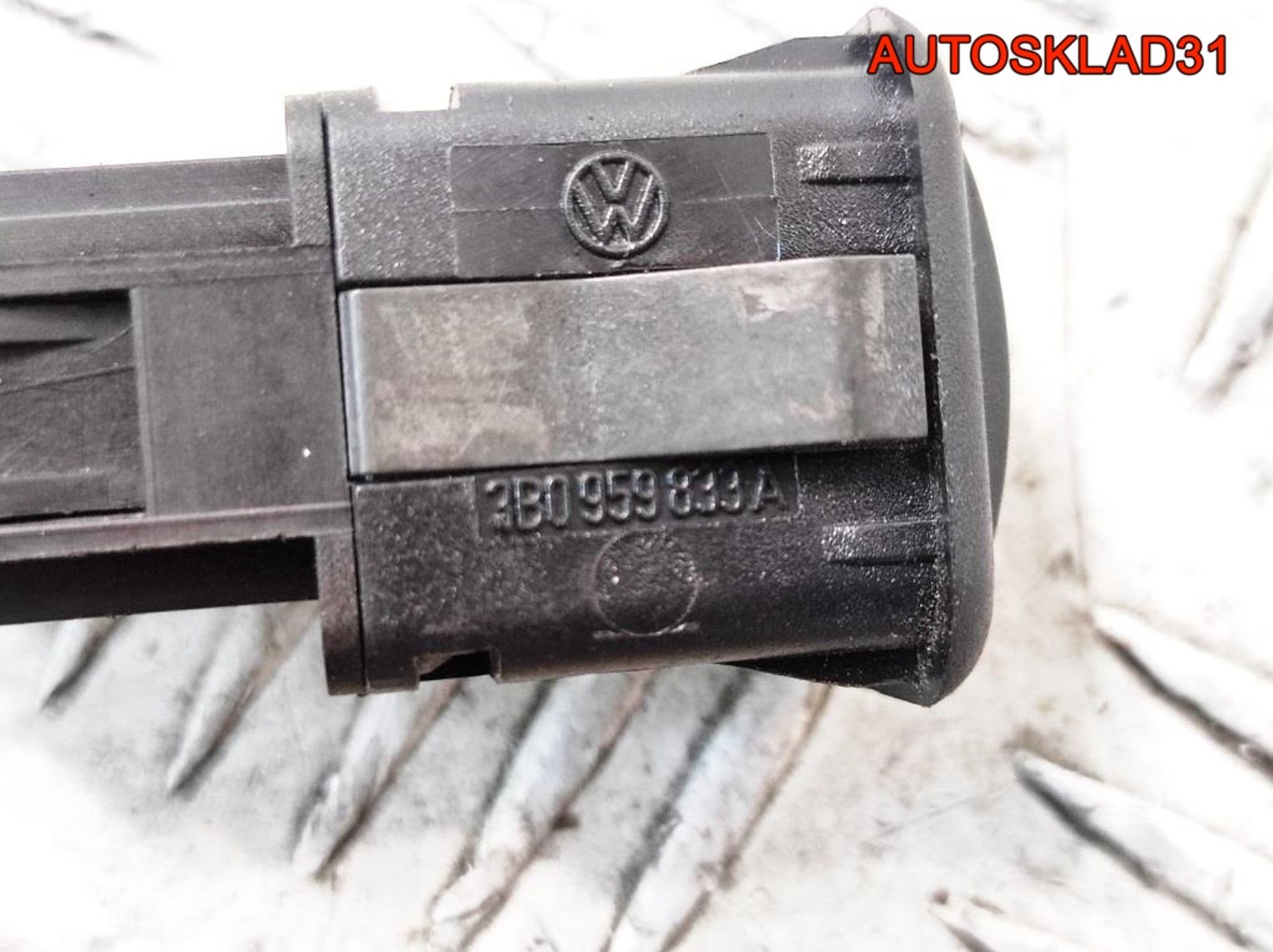 Кнопка открывания бензобака VW Passat B5 3B0959833A, 800 рублей, Дубовое
