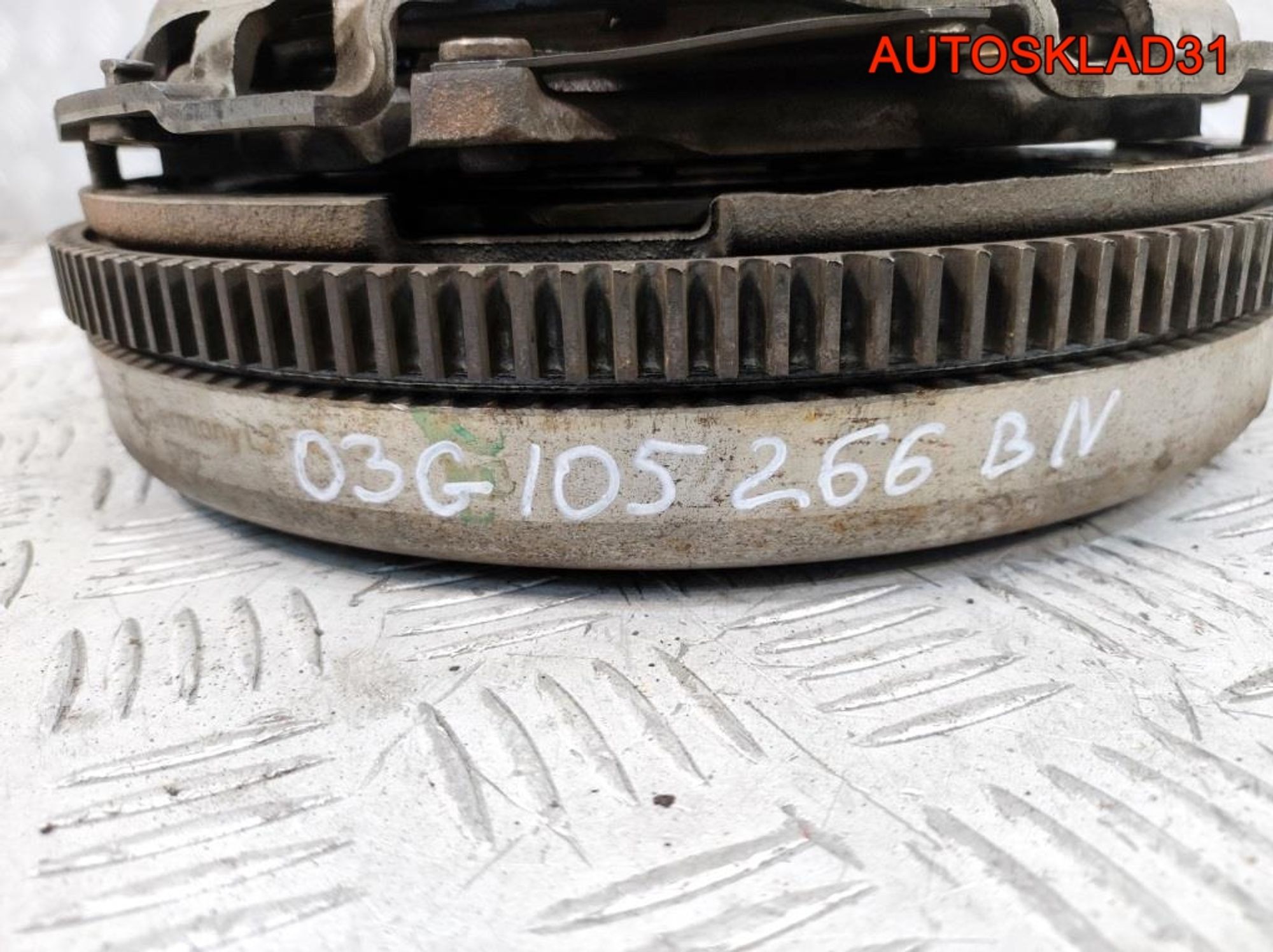 Маховик в сборе со сцеплением VW Passat B6 2,0 BKD 03G105266BN, 8000 рублей, Дубовое