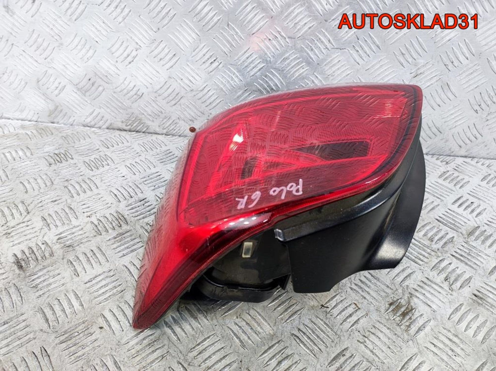 Фонарь задний правый VW Polo HB 6C0945096K Хетчбэк, 6500 рублей, Дубовое