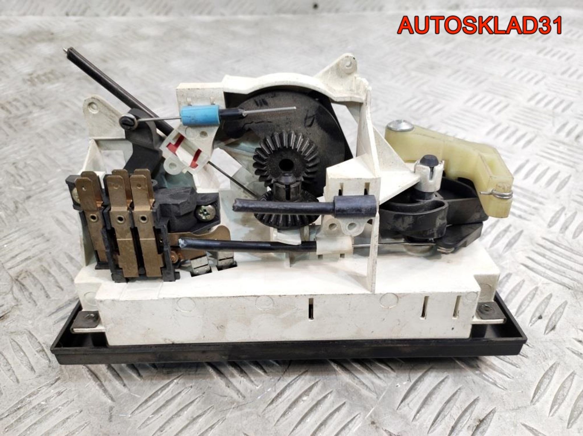 Блок управления отопителем Audi 80 B4 893819045A, 2300 рублей, Дубовое