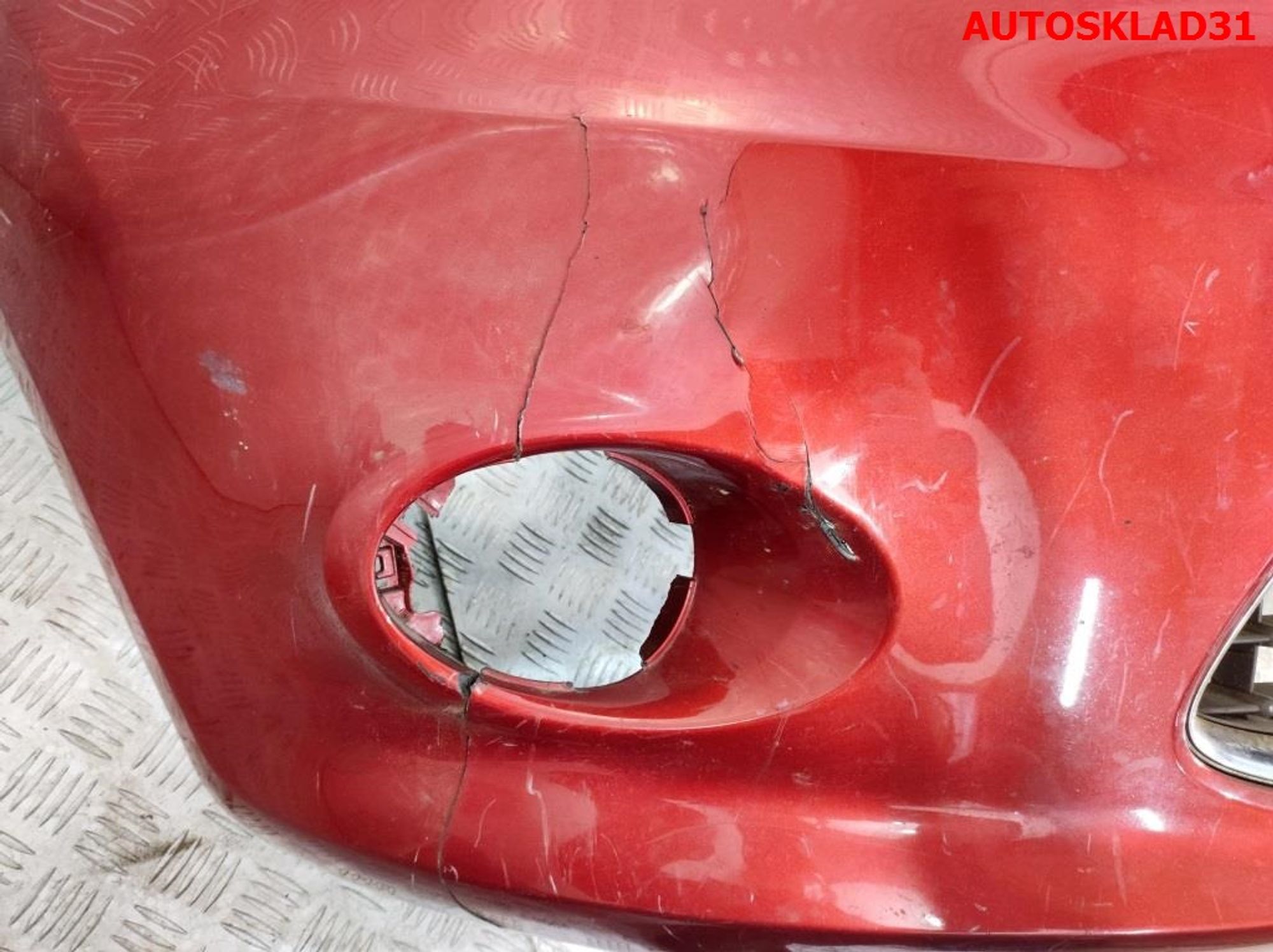 Бампер передний ДЕФЕКТ Ford Fiesta 6 8A6117757BDW, 4000 рублей, Дубовое