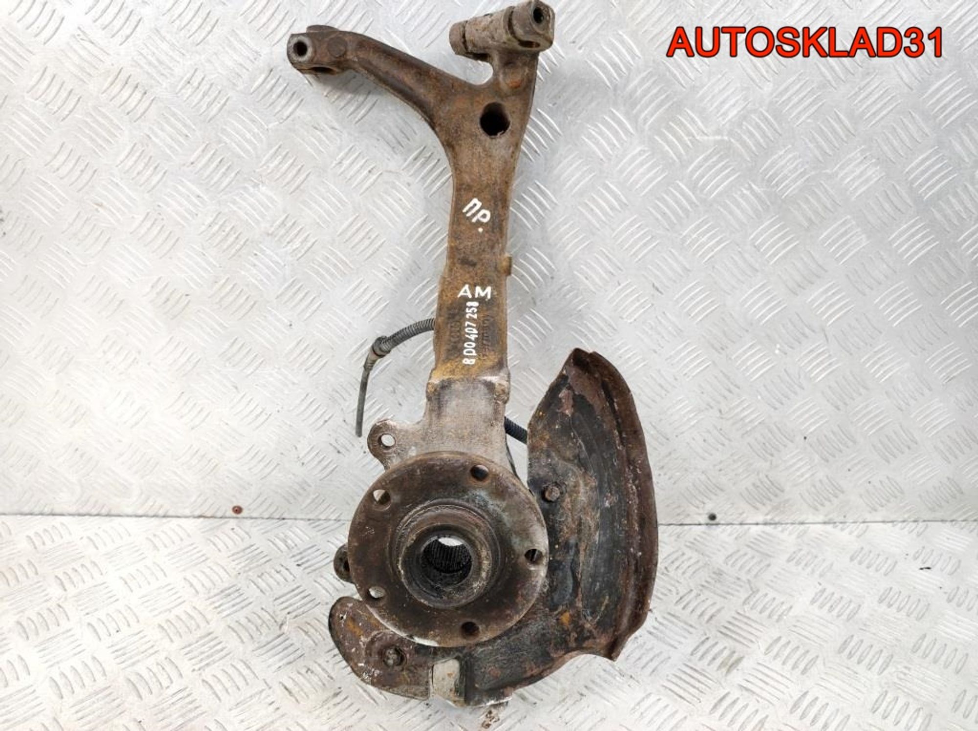 Кулак передний правый VW Passat B5 8D0407258AM, 1200 рублей, Дубовое