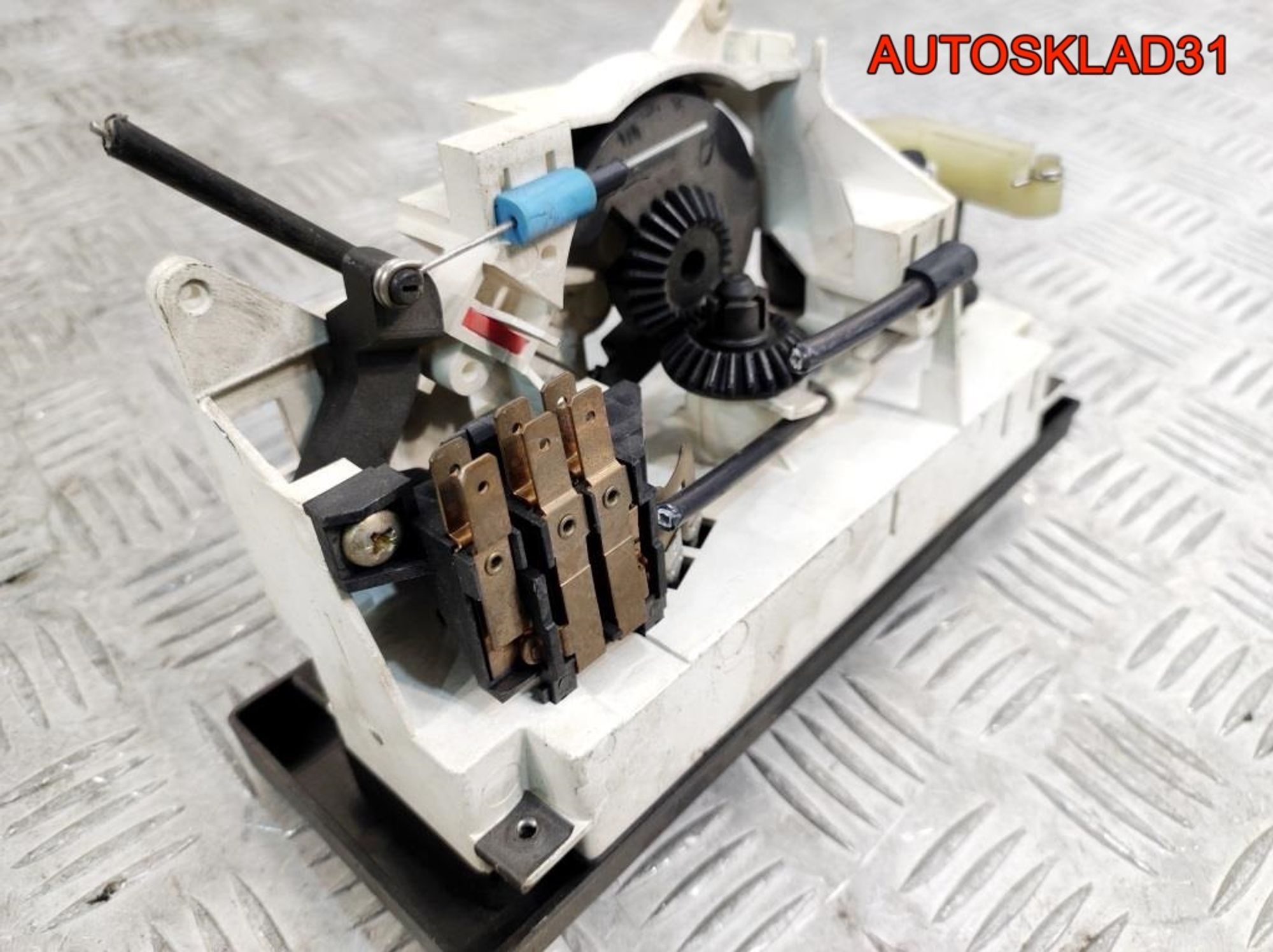 Блок управления отопителем Audi 80 B4 893819045A, 2300 рублей, Дубовое