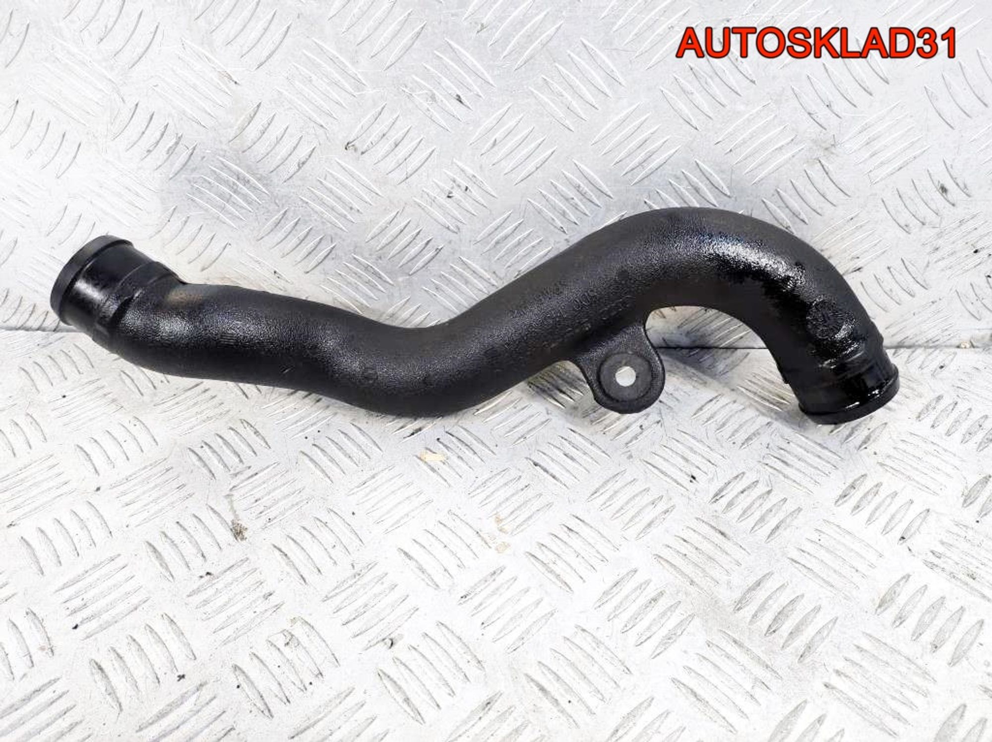 Патрубок интеркулера VW Passat B5 8D0145844A, 900 рублей, Дубовое