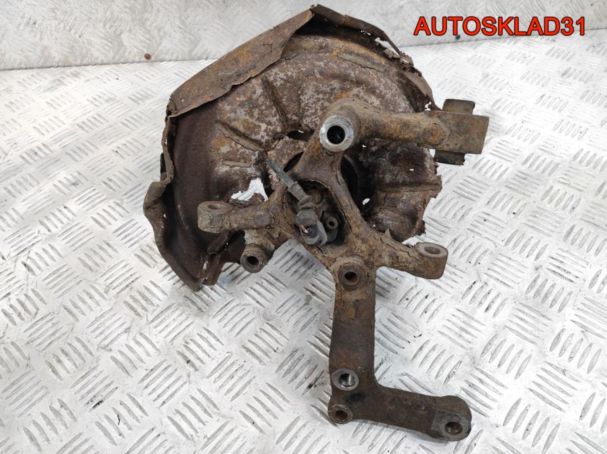 Кулак поворотный задний правый VW Golf 5 1K0505436N, 1400 рублей, Дубовое