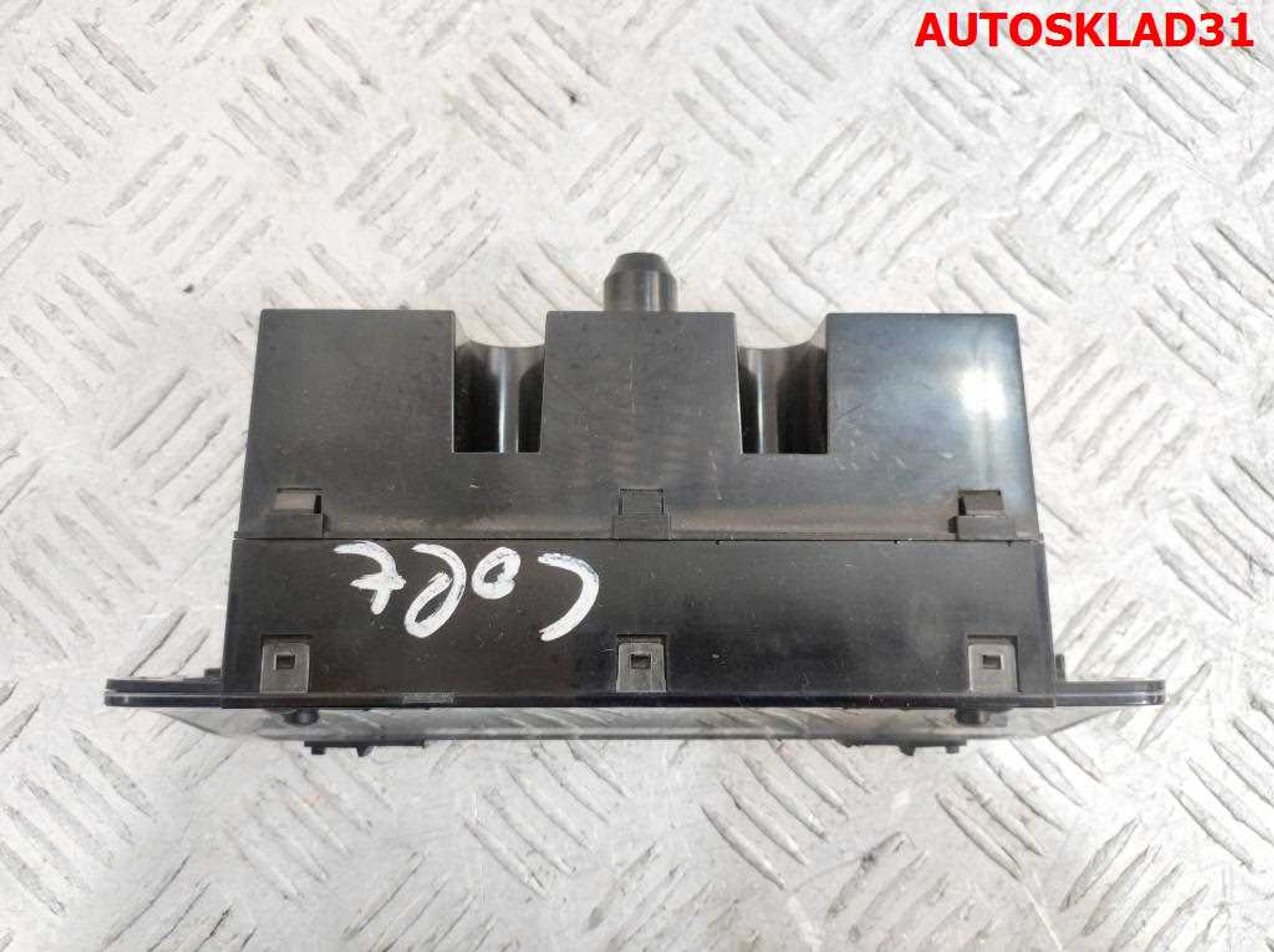 Дисплей информационный Mitsubishi Colt 6 MR587777, 10000 рублей, Дубовое