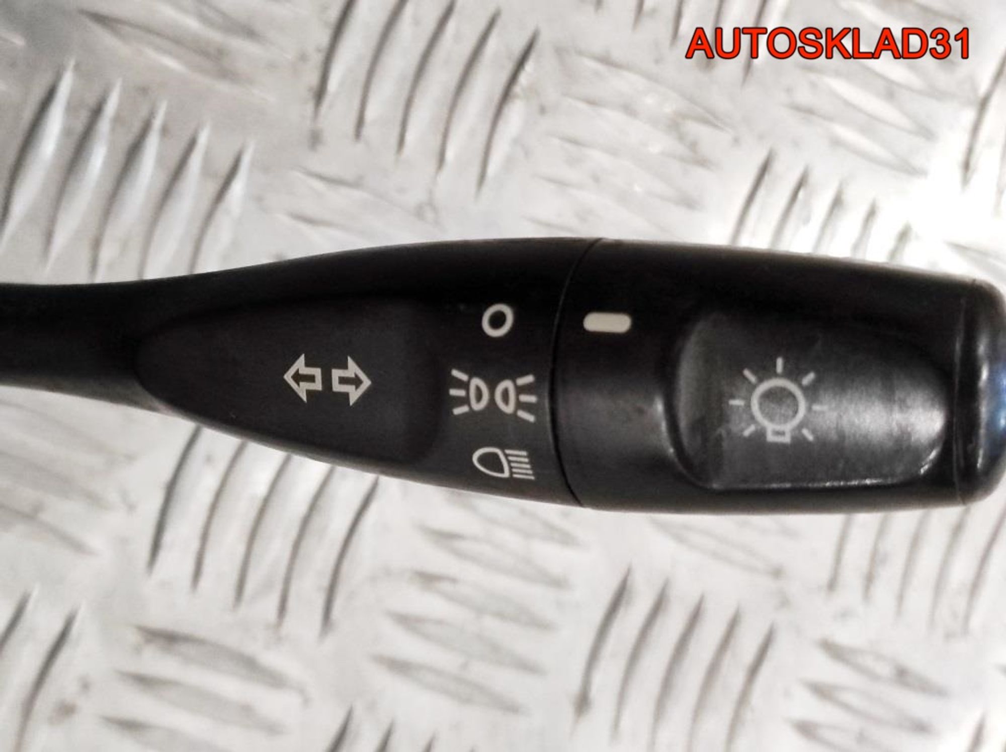 Переключатель подрулевой Mitsubishi Colt CJ M80G21E90, 2500 рублей, Дубовое