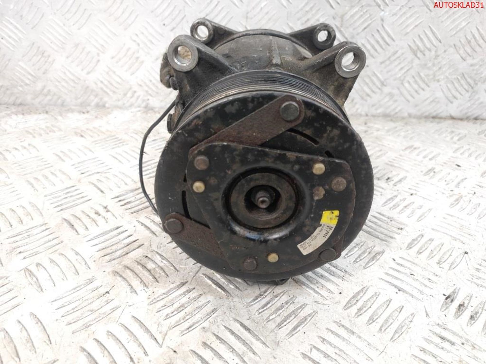 Компрессор кондиционера VW Passat B5 1,6 Бензин HRMG05, 4000 рублей, Дубовое