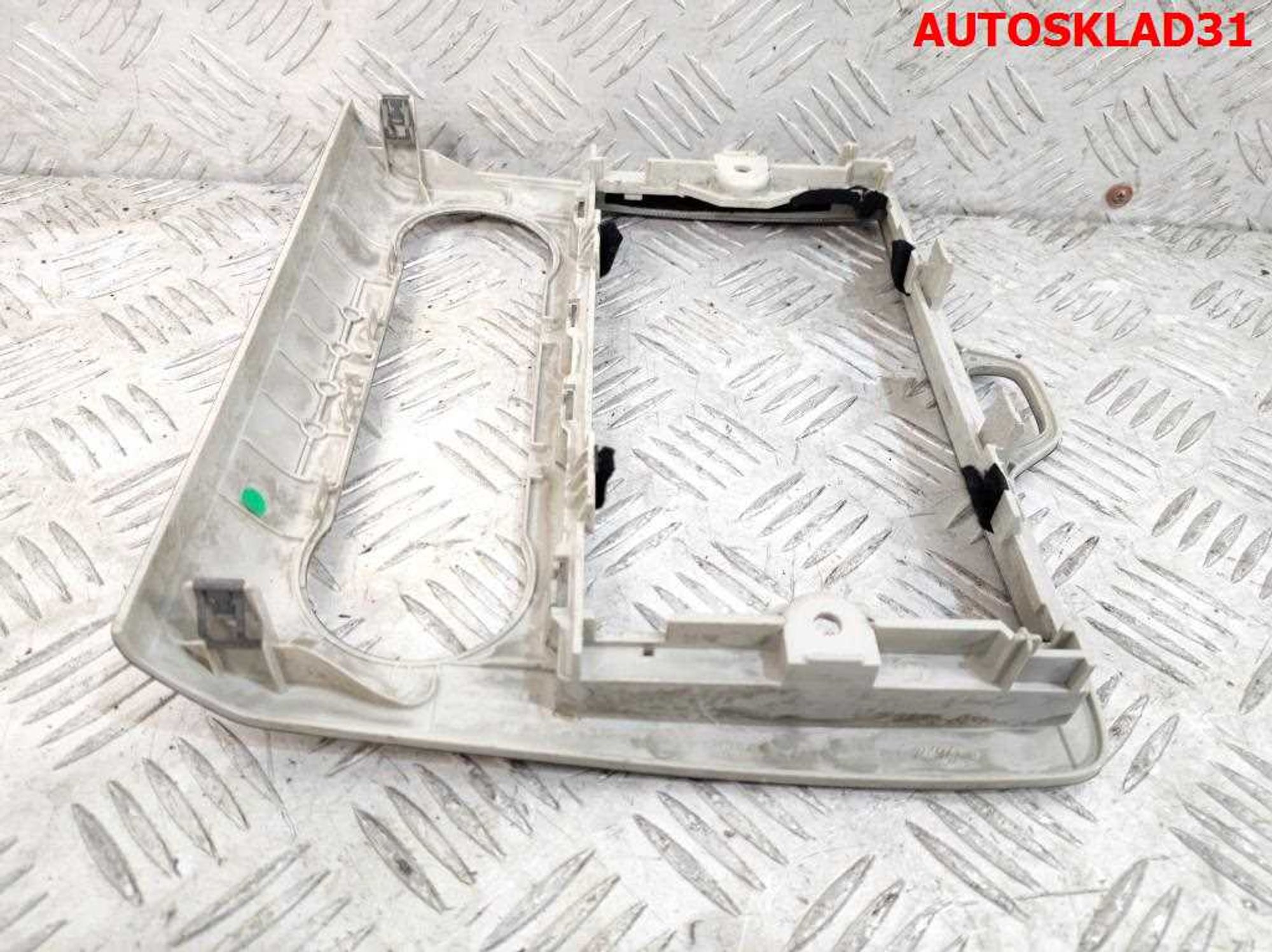 Рамка магнитолы Ford Focus 2 4M5118522EBW, 1000 рублей, Дубовое