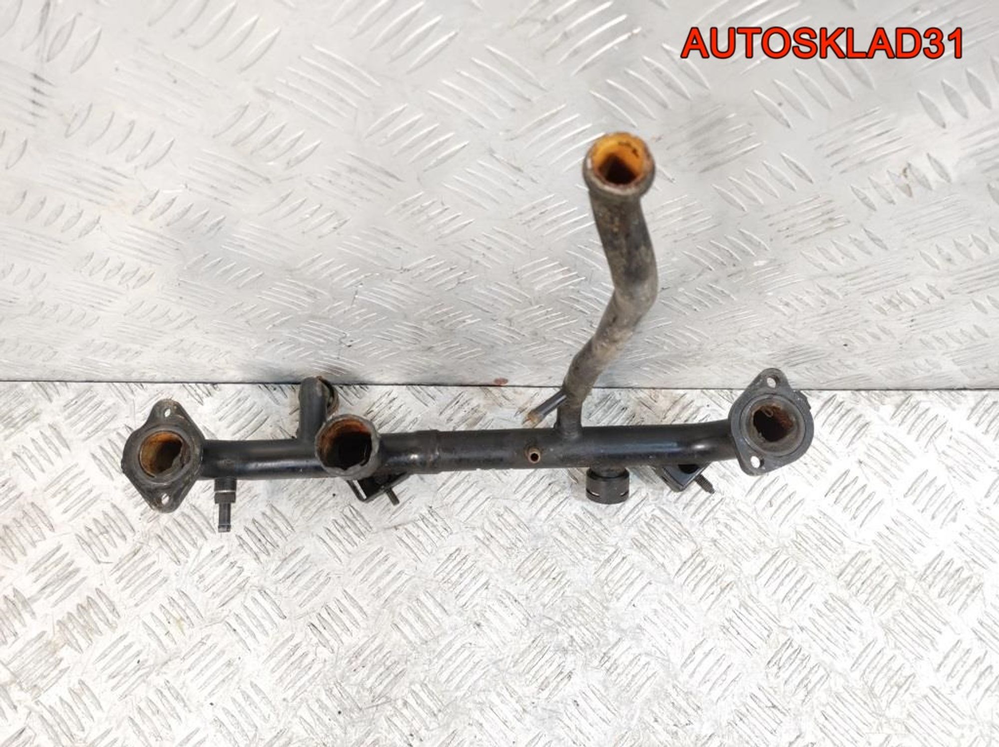 Трубка системы охлаждения Audi A4 B6 3,0 ASN 06C121085F, 1500 рублей, Дубовое