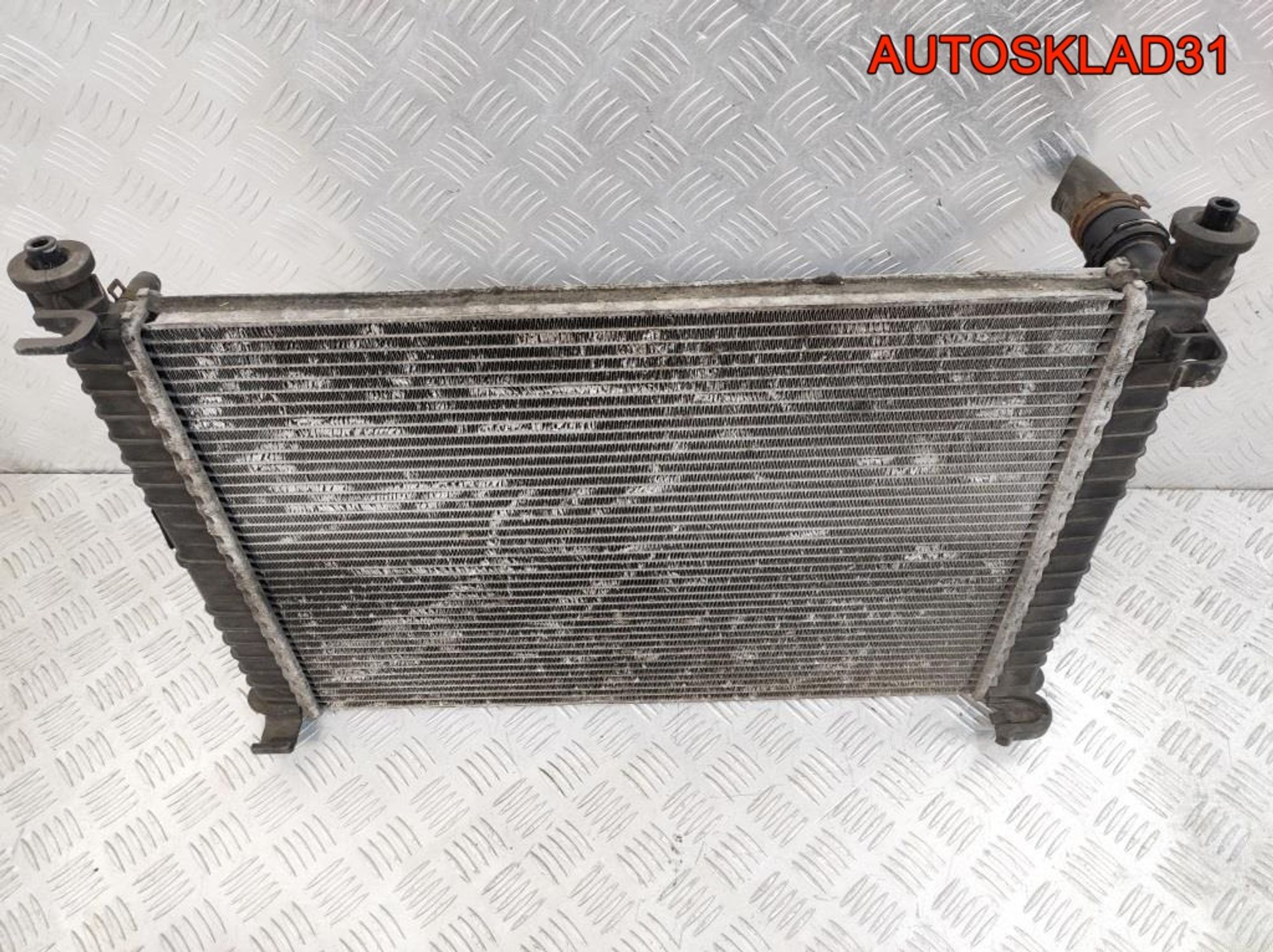 Радиатор основной Ford Fiesta 5 1,4 Дизель 2S6H8C342AE, 2000 рублей, Дубовое