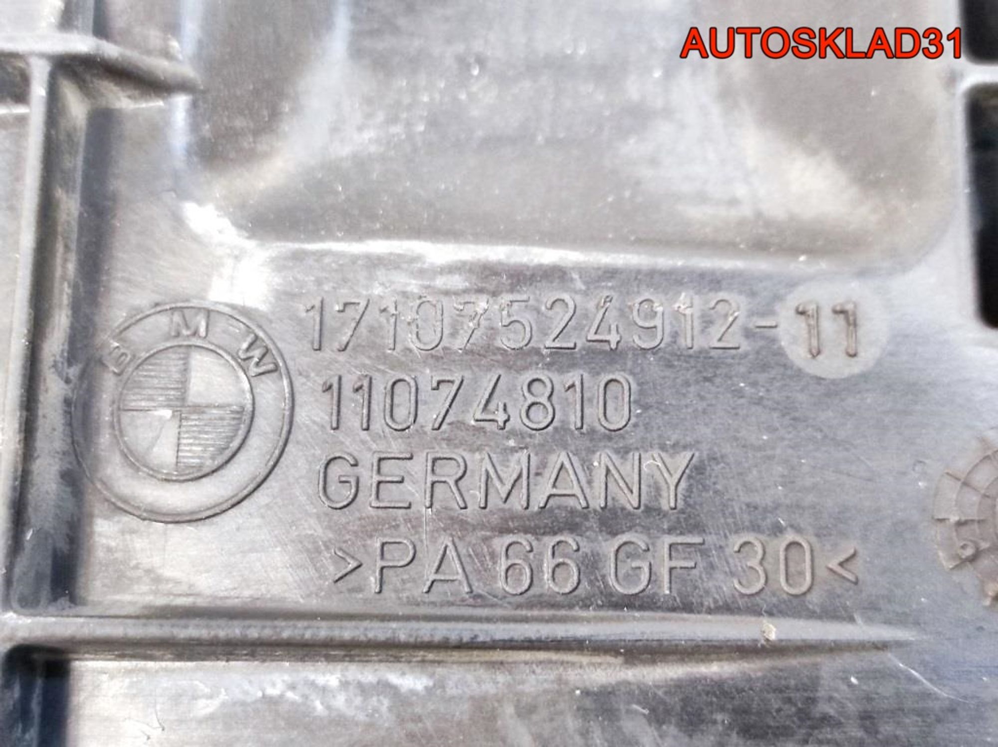 Кронштейн радиатора левый BMW E90 17107524912, 900 рублей, Дубовое