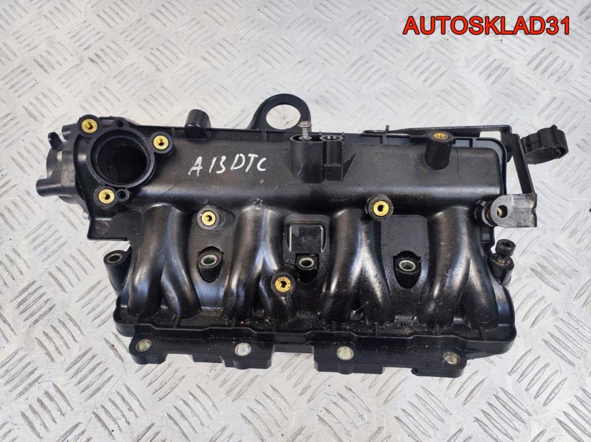 Коллектор впускной Opel Corsa D A13DTC 55213267, 2500 рублей, Дубовое