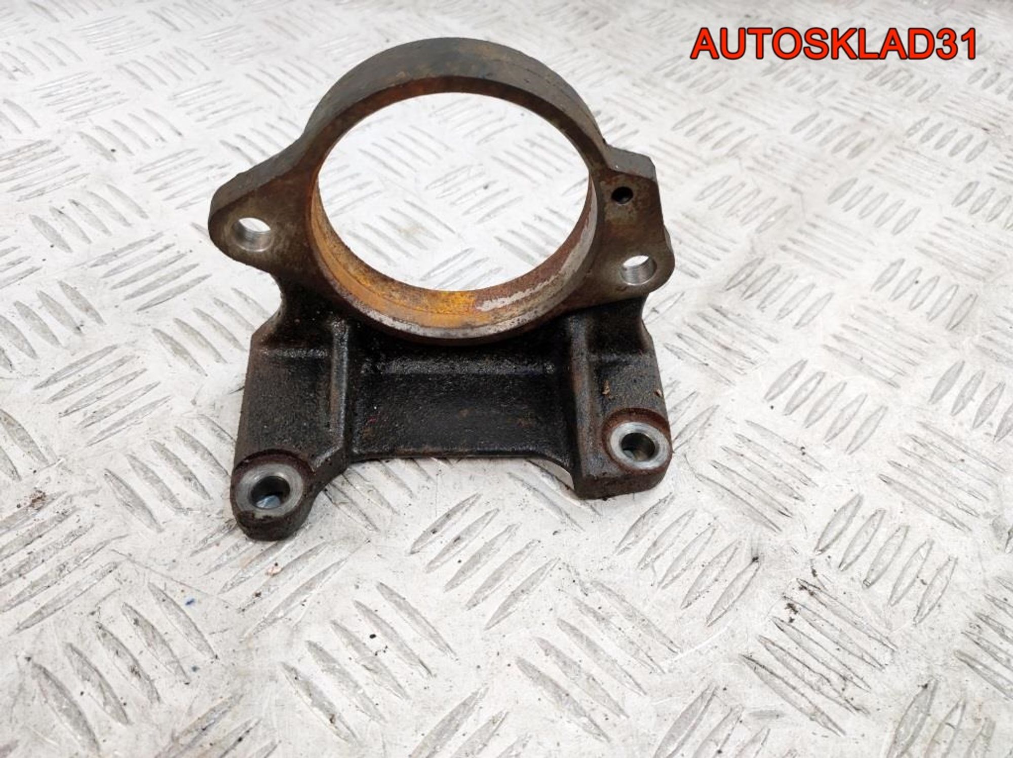 Кронштейн промвала Toyota Avensis T250 2,0 1AZFSE Бензин, 400 рублей, Дубовое