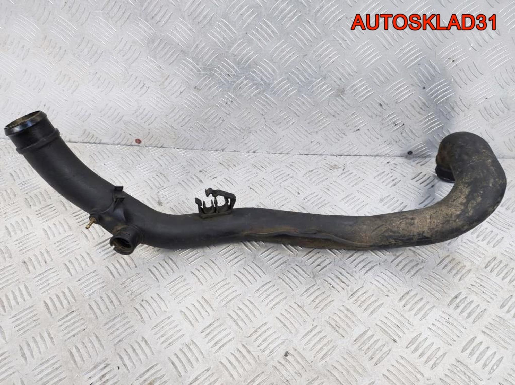 Патрубок интеркулера VW Sharan 1.9 AUY 7M0145958D, 1300 рублей, Дубовое