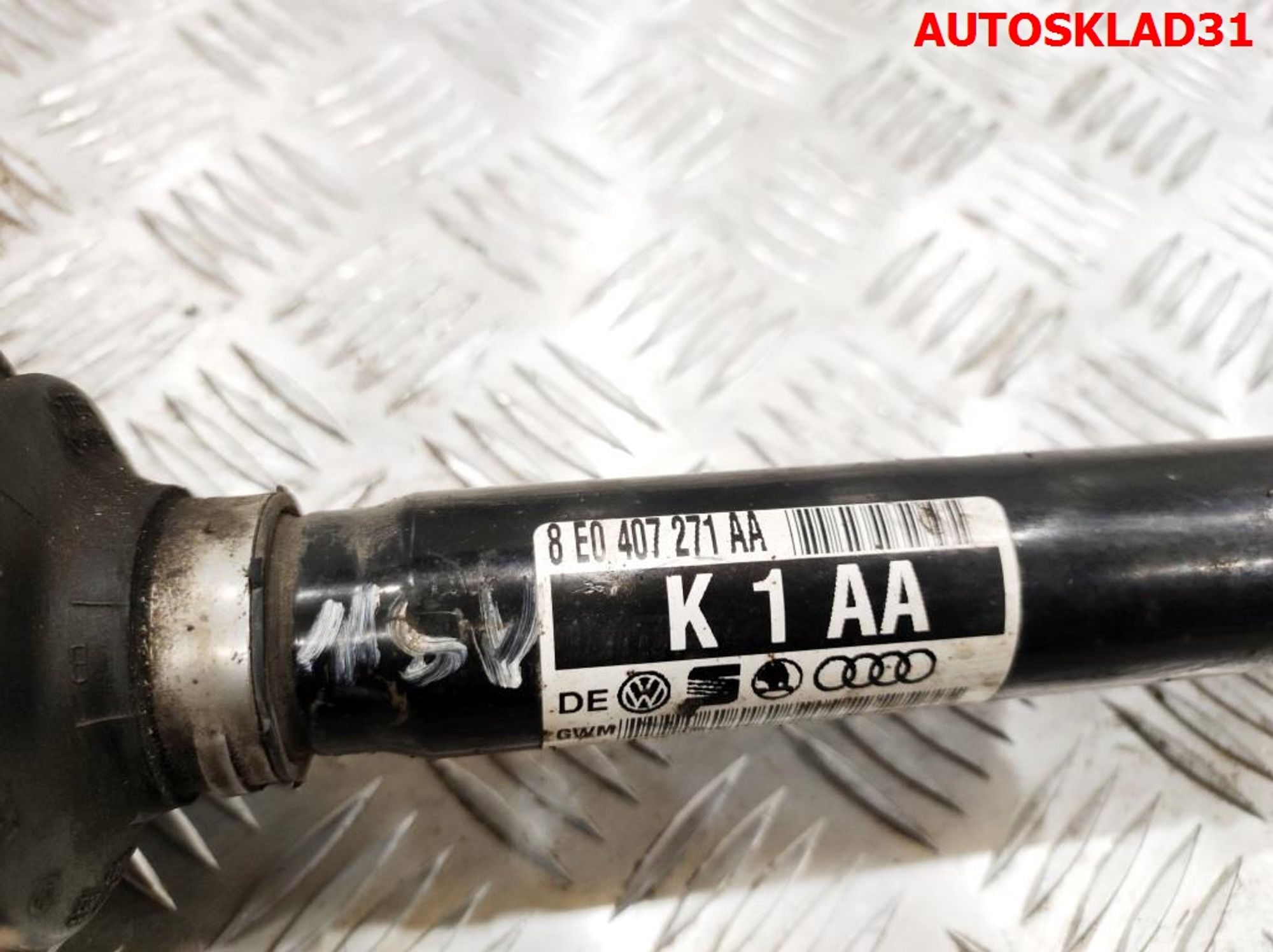 Полуось передняя левая Audi A4 B6 3,0 ASN Бензин 4WD 8E0407271AA, 5000 рублей, Дубовое