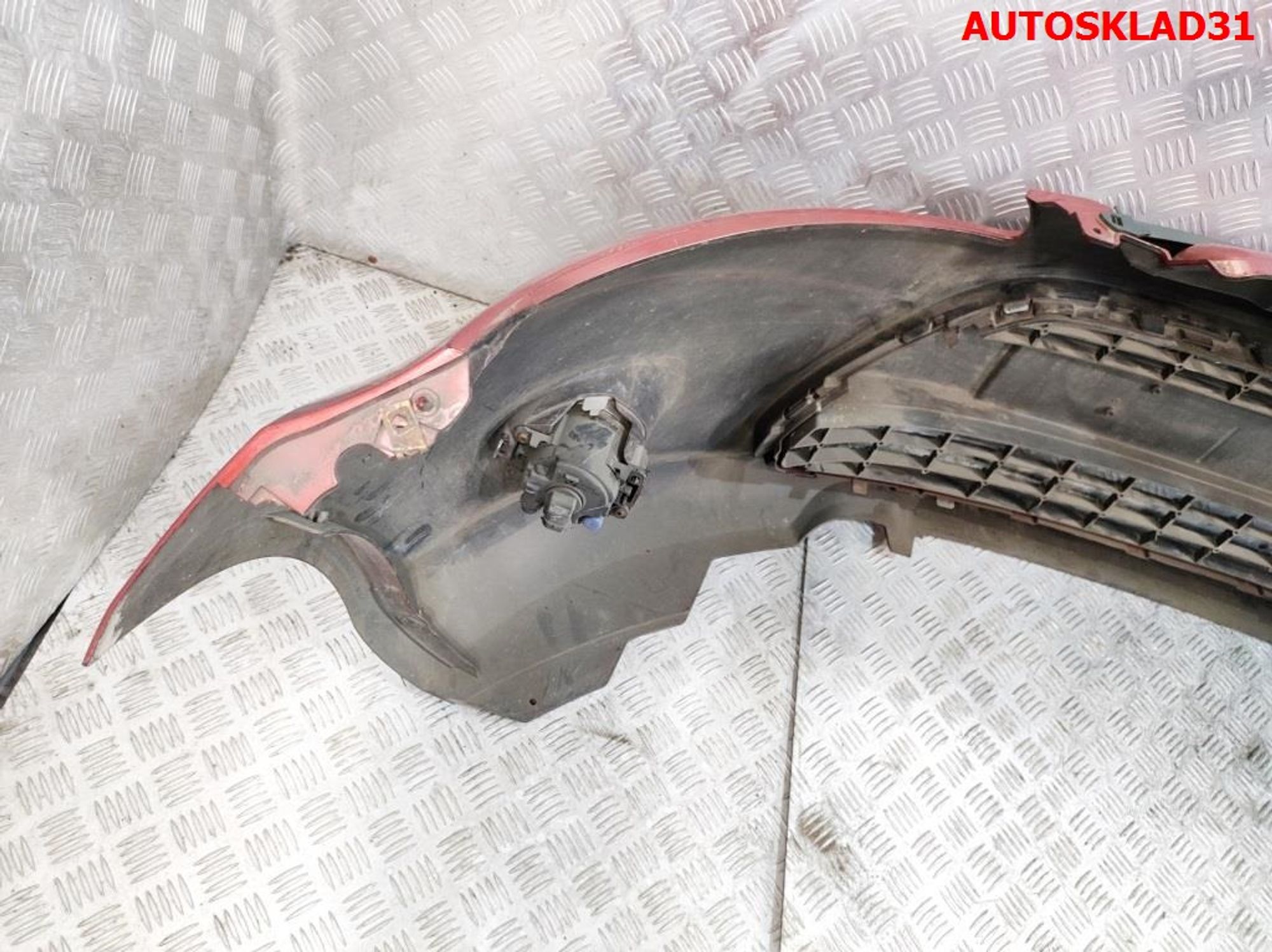 Бампер передний ДЕФЕКТ Ford Fiesta 6 8A6117757BDW, 4000 рублей, Дубовое