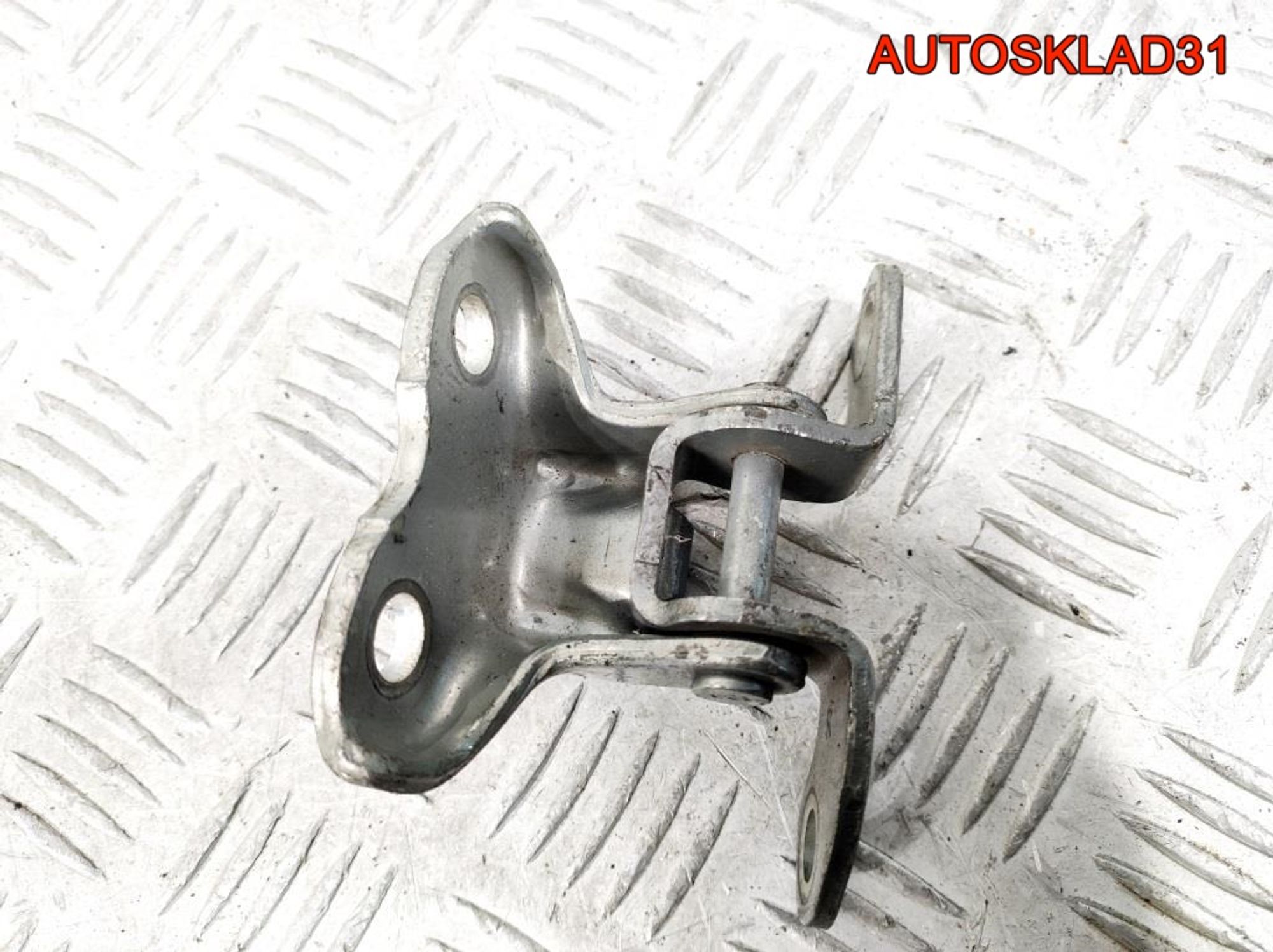 Петля двери передняя правая нижняя Toyota Avensis, 900 рублей, Дубовое