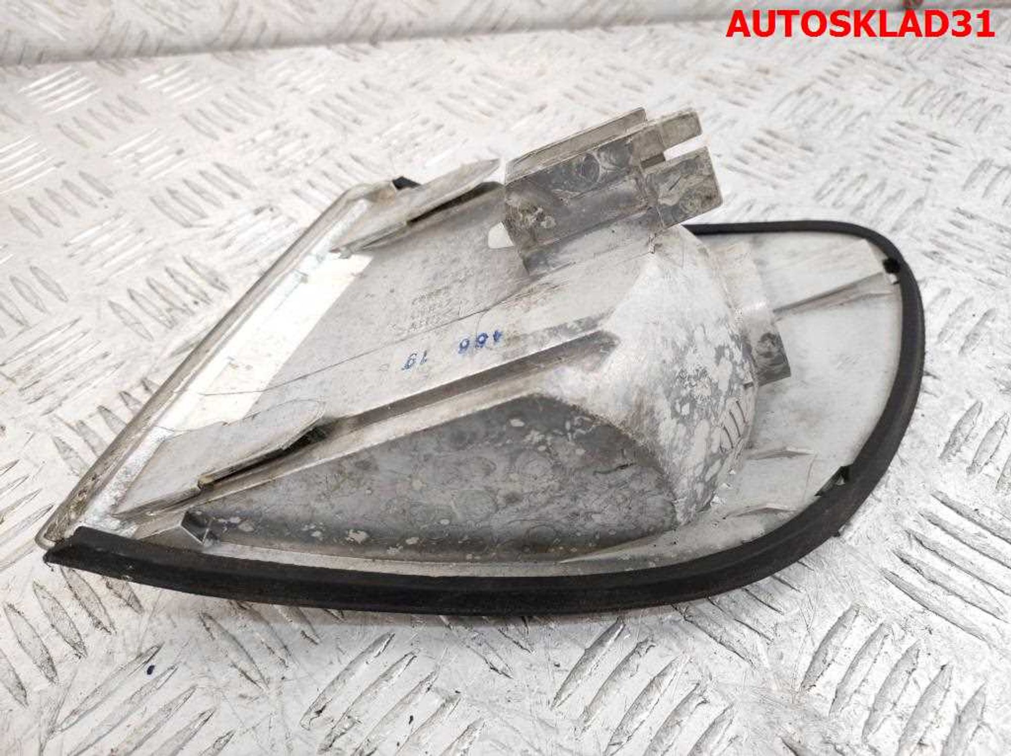 Указатель поворота правый Audi A6 C4 4A0953050D, 3000 рублей, Дубовое