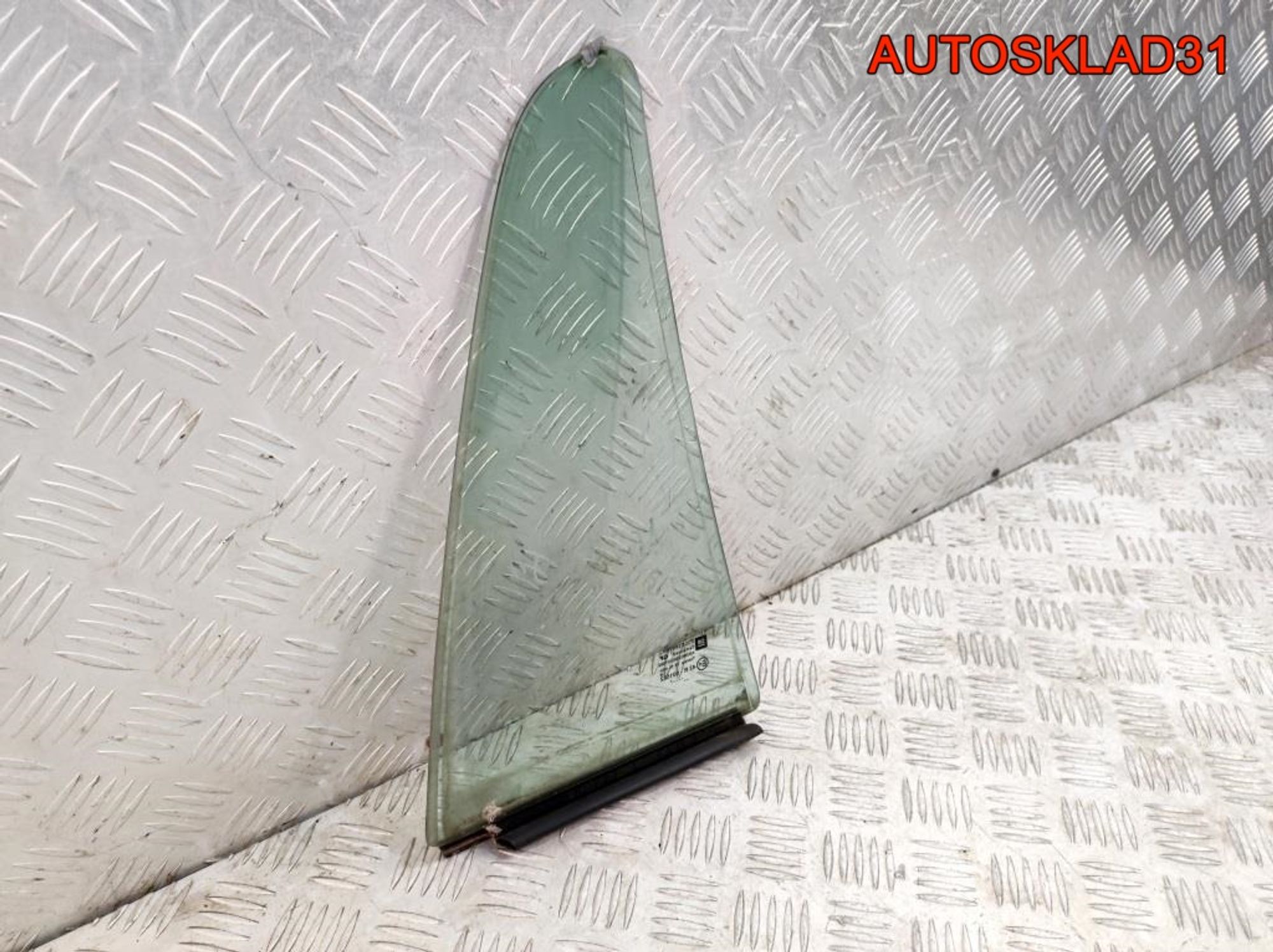 Стекло заднее левое форточка Opel Astra H Combi, 800 рублей, Дубовое