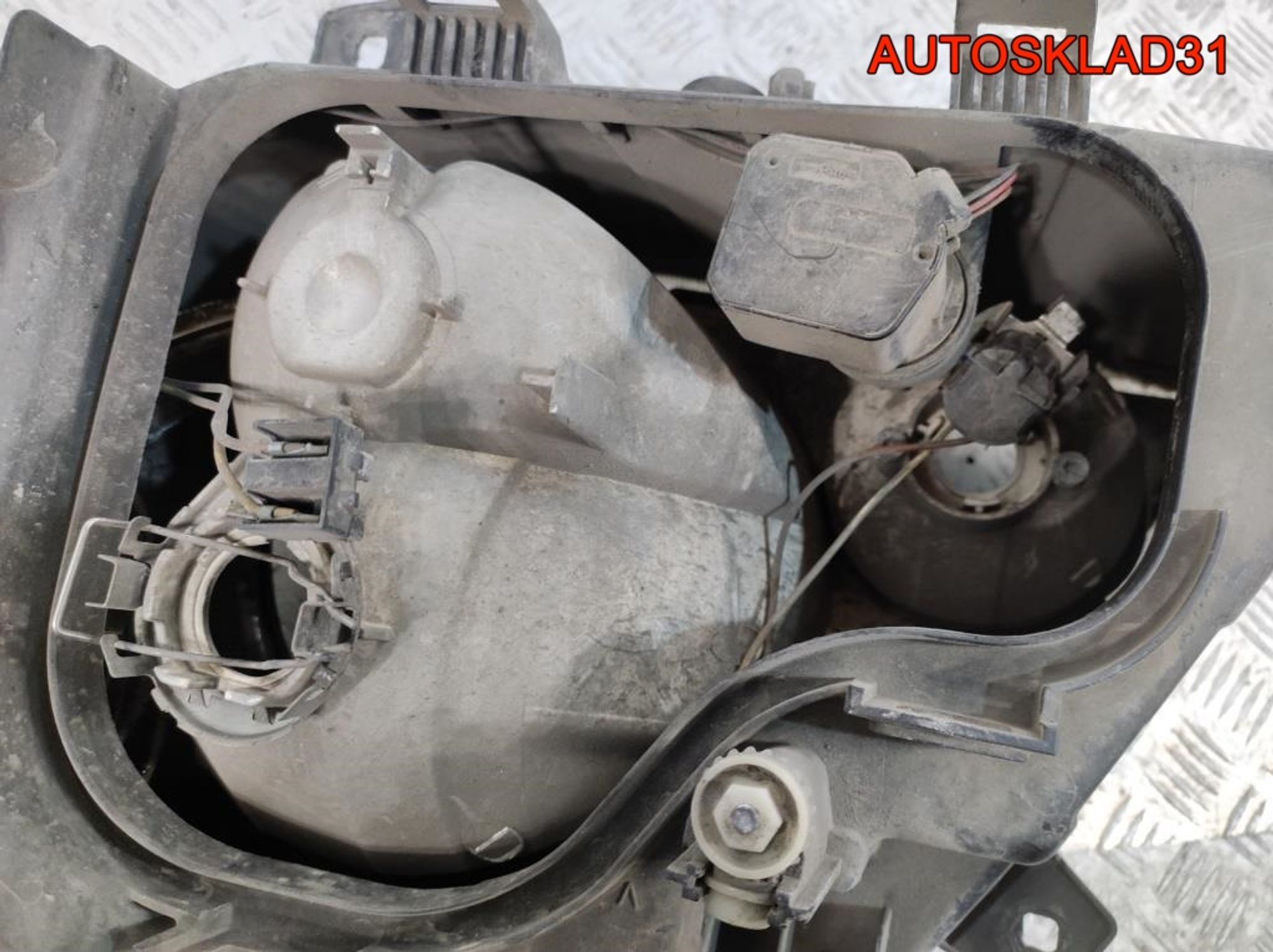 Фара правая Mercedes Benz Sprinter 906 A9068200261, 1800 рублей, Дубовое