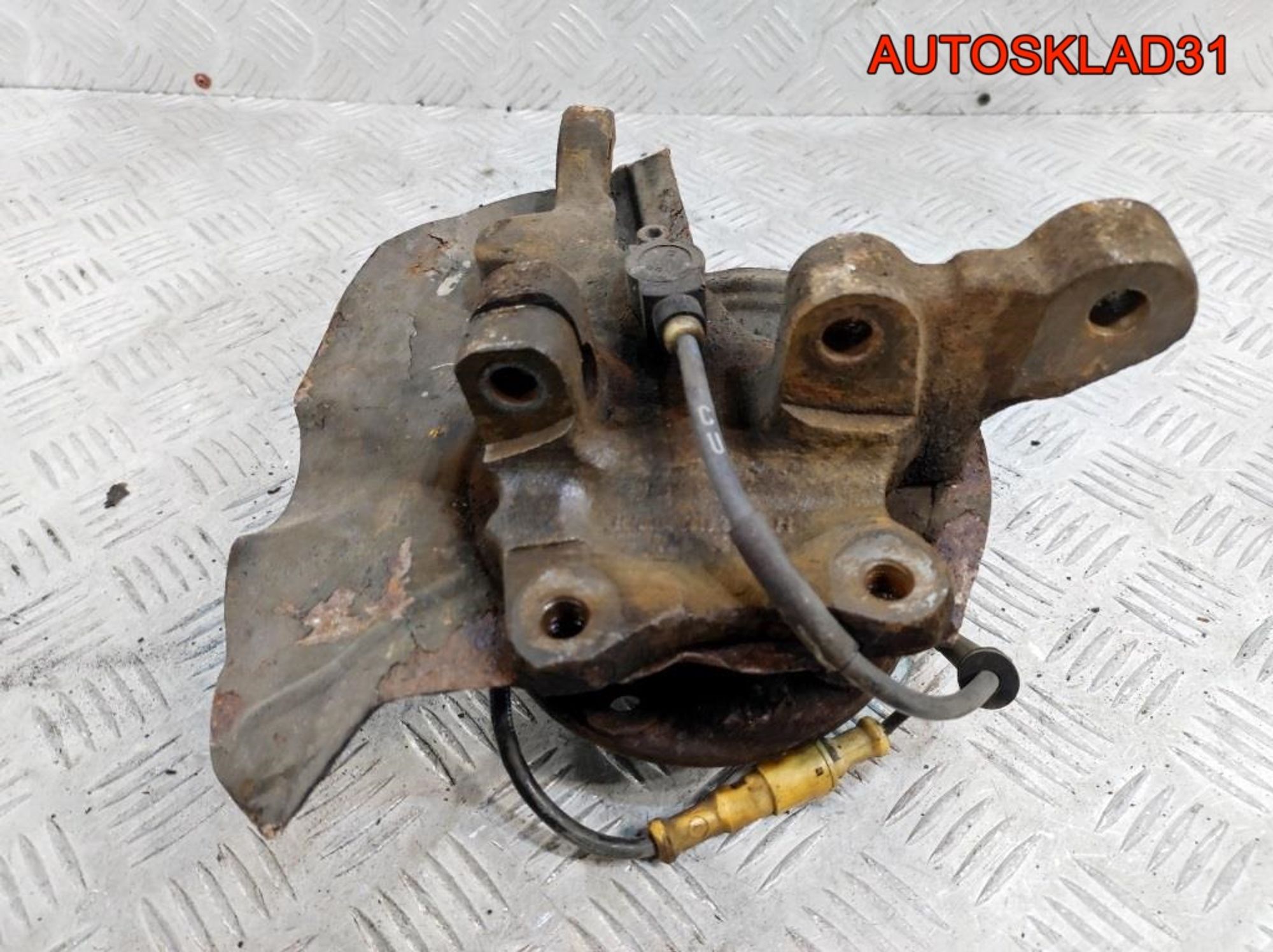 Кулак поворотный передний левый Opel Omega B, 1800 рублей, Дубовое