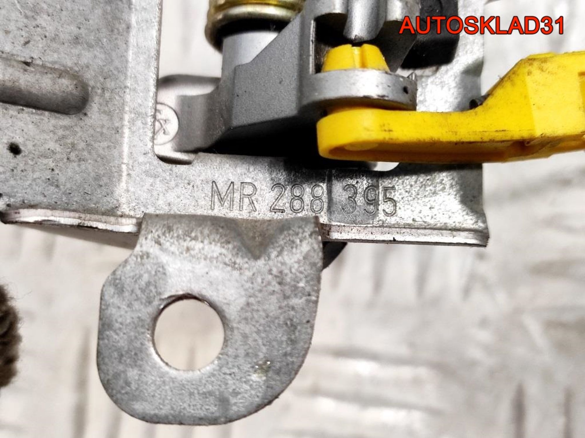 Ручка двери передняя левая Mitsubishi Carisma DA, 500 рублей, Дубовое