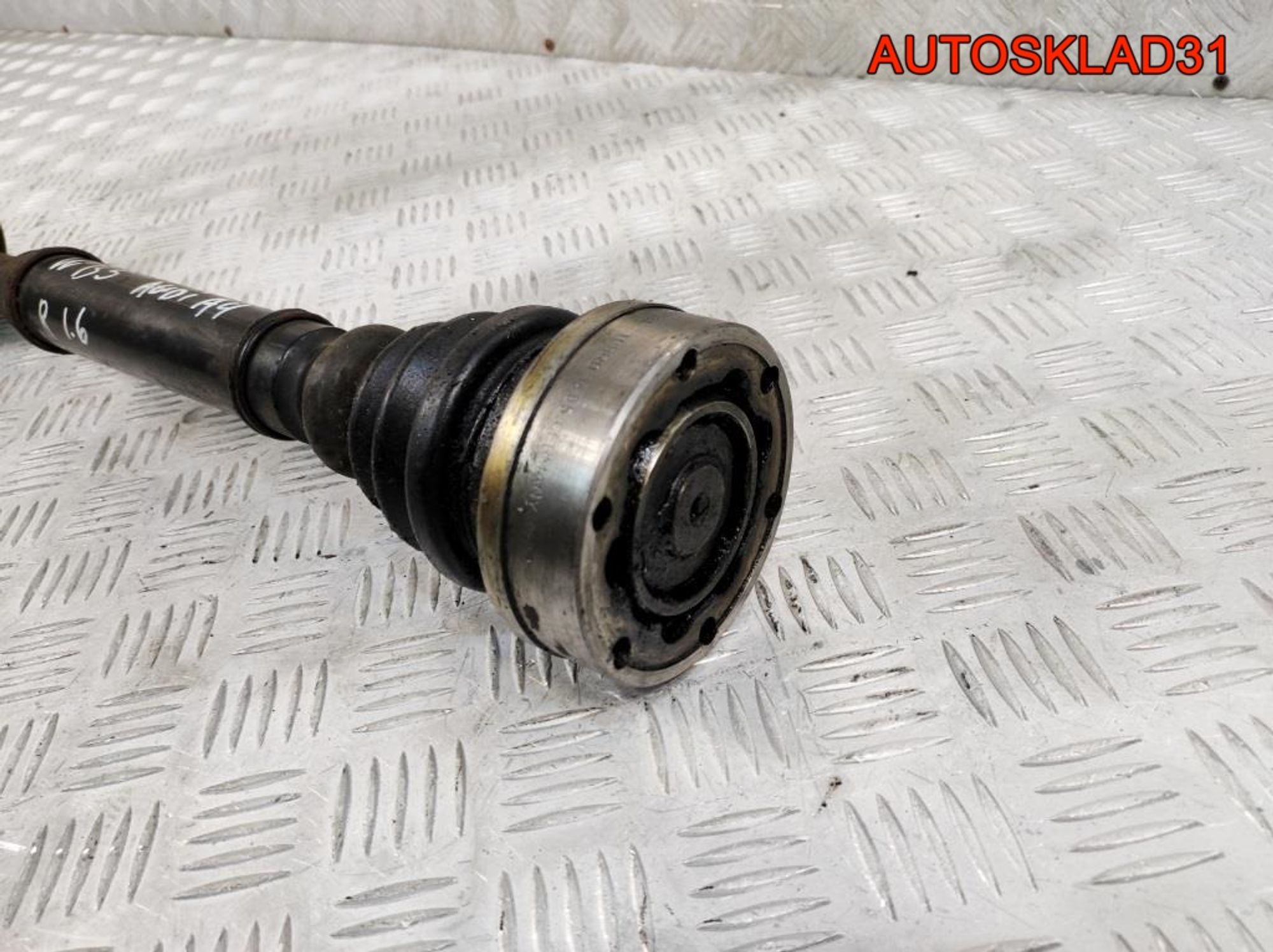 Полуось передняя правая VW Passat B5 8D0407272AP, 4100 рублей, Дубовое